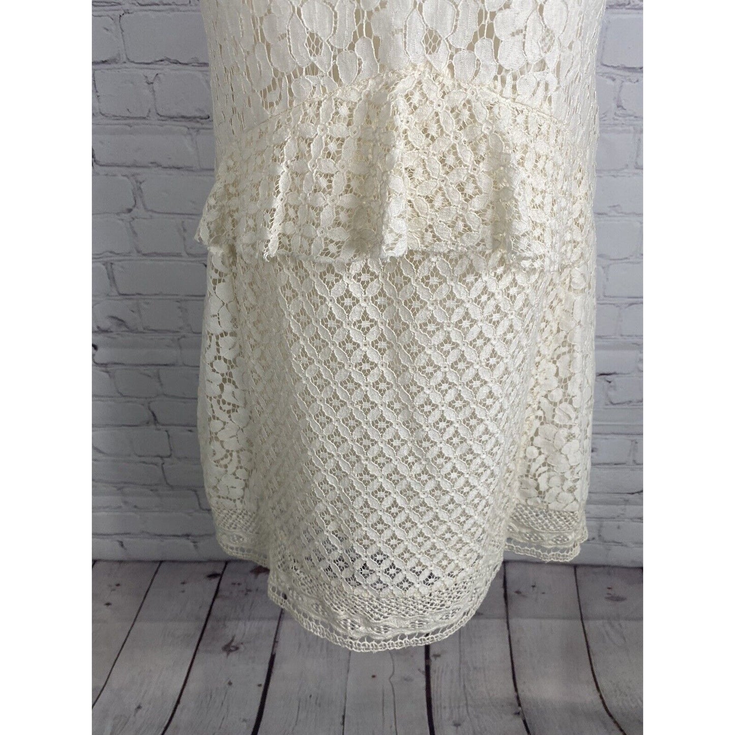 Zara Trafuluc Off White Floral Lace Overlay Ruffle Waist Pencil Dress Women’s XS