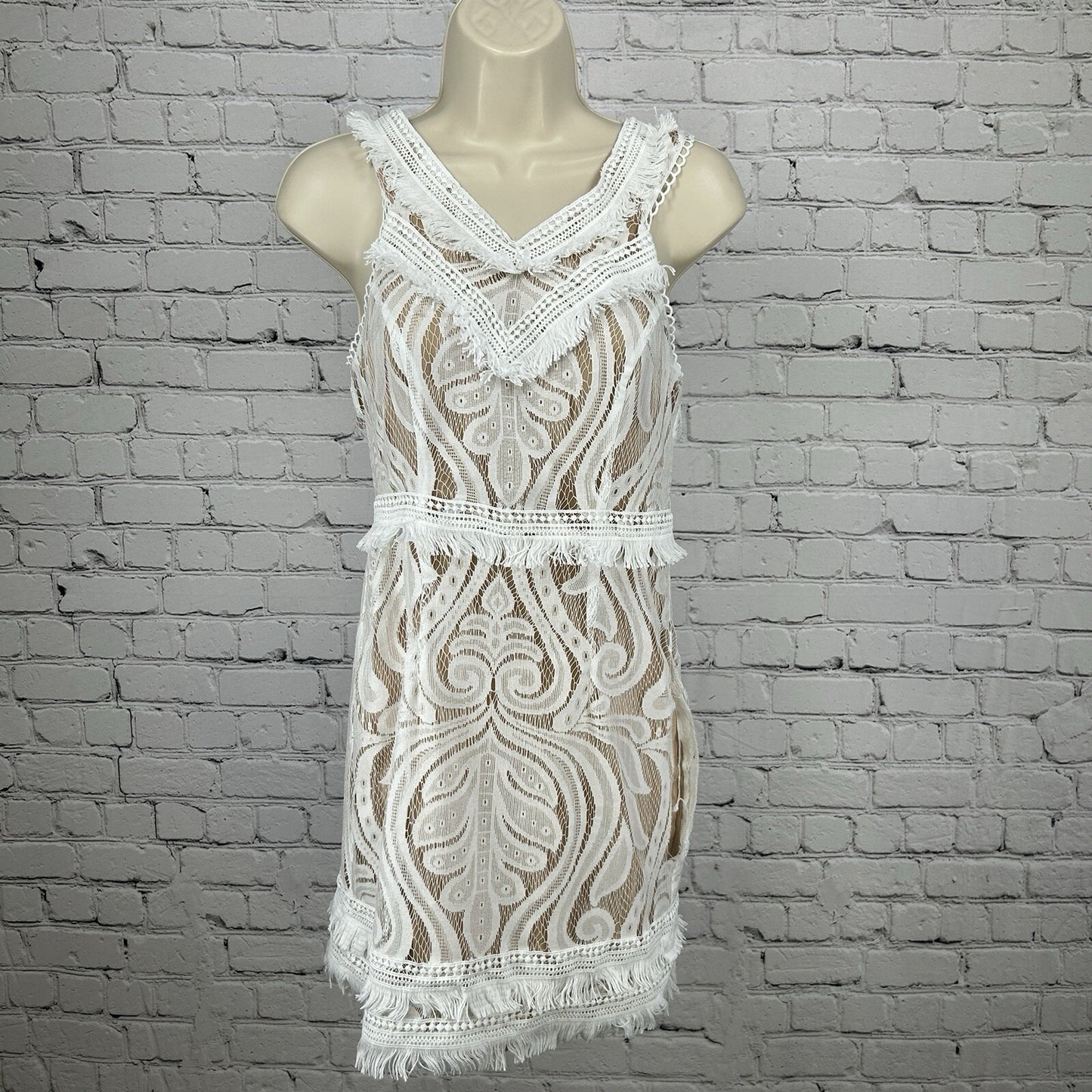 Ryse The Label Off White Sleeveless V Neck Lace Fringe Mini Dress Size Small S
