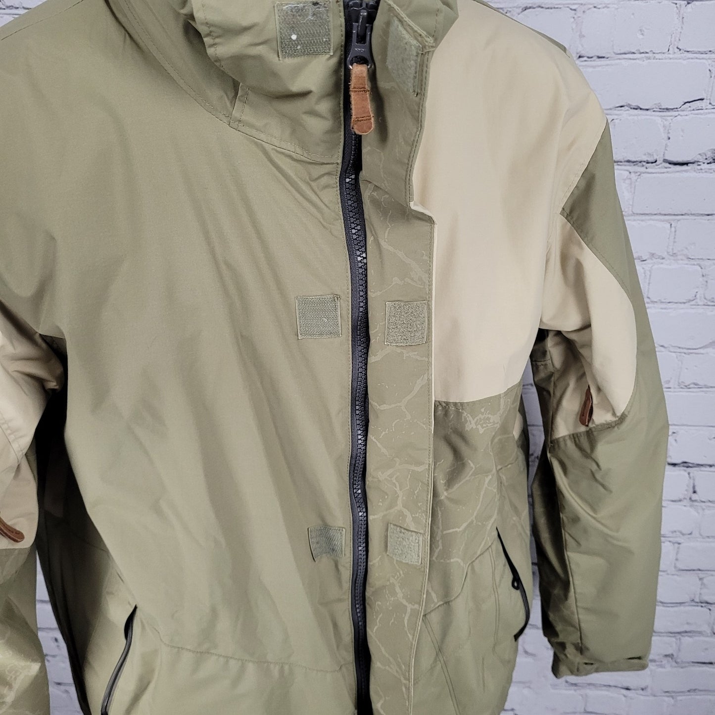 Columbia Green & Khaki Waterproof Breathable Insulated Jacket Youth Size 18/20