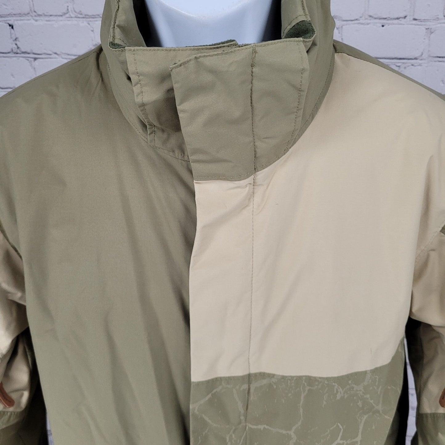 Columbia Green & Khaki Waterproof Breathable Insulated Jacket Youth Size 18/20