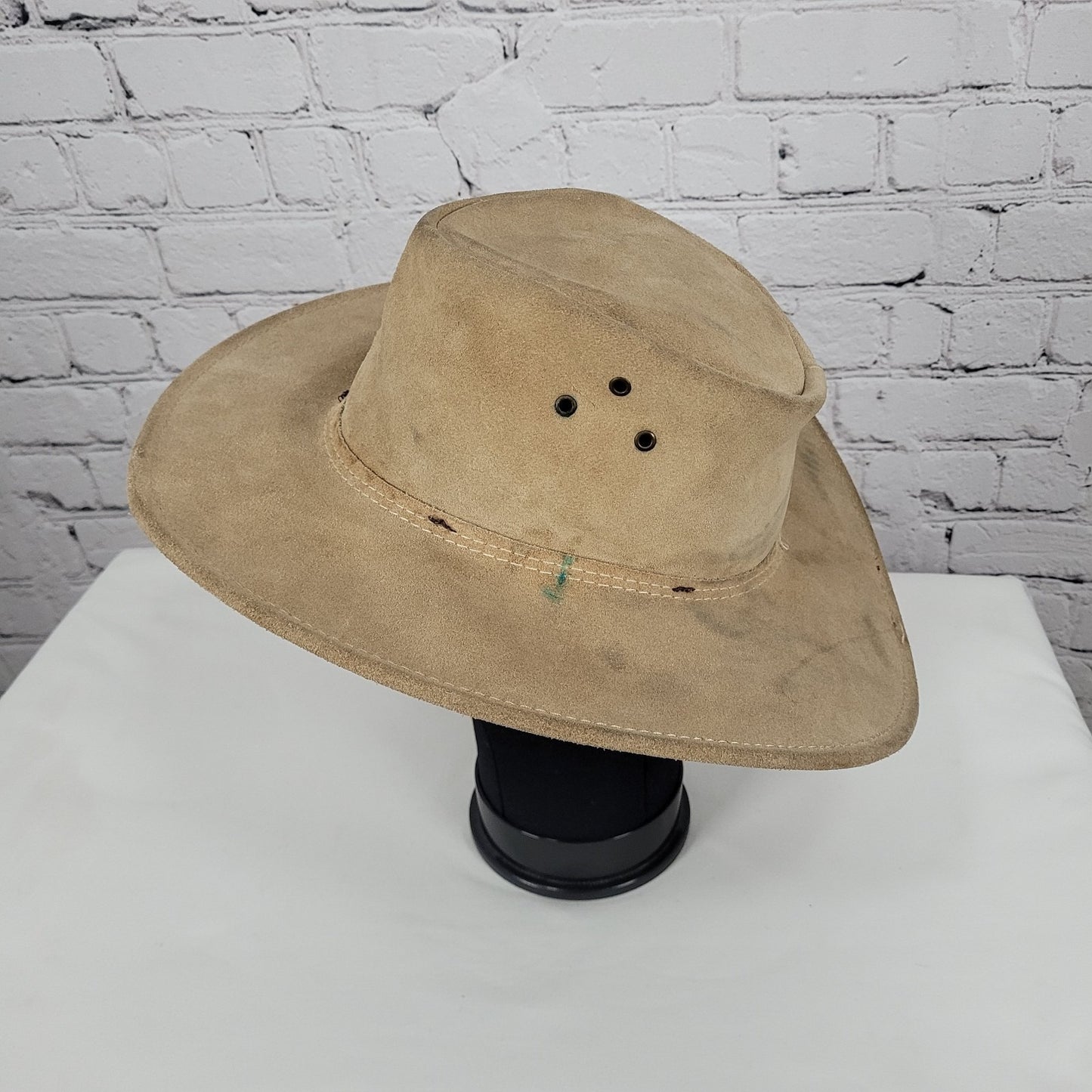 Jacaru Australia Tan Wallaroo Suede Finest Leather Hat Medium-Large M/L
