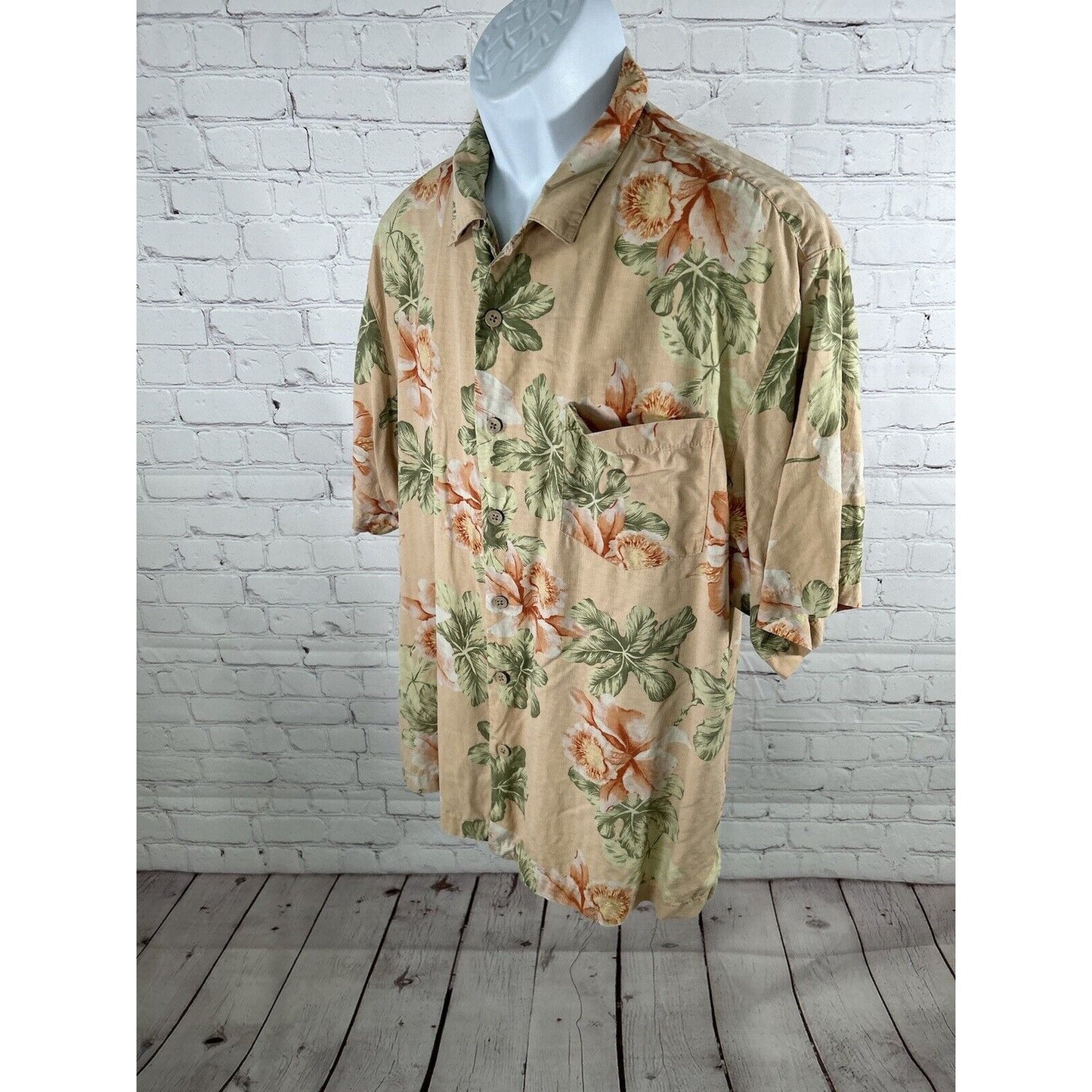Bermuda Bay 100% Silk Hawaiian Tropical Button Front Shirt Short Sleeves Mens L