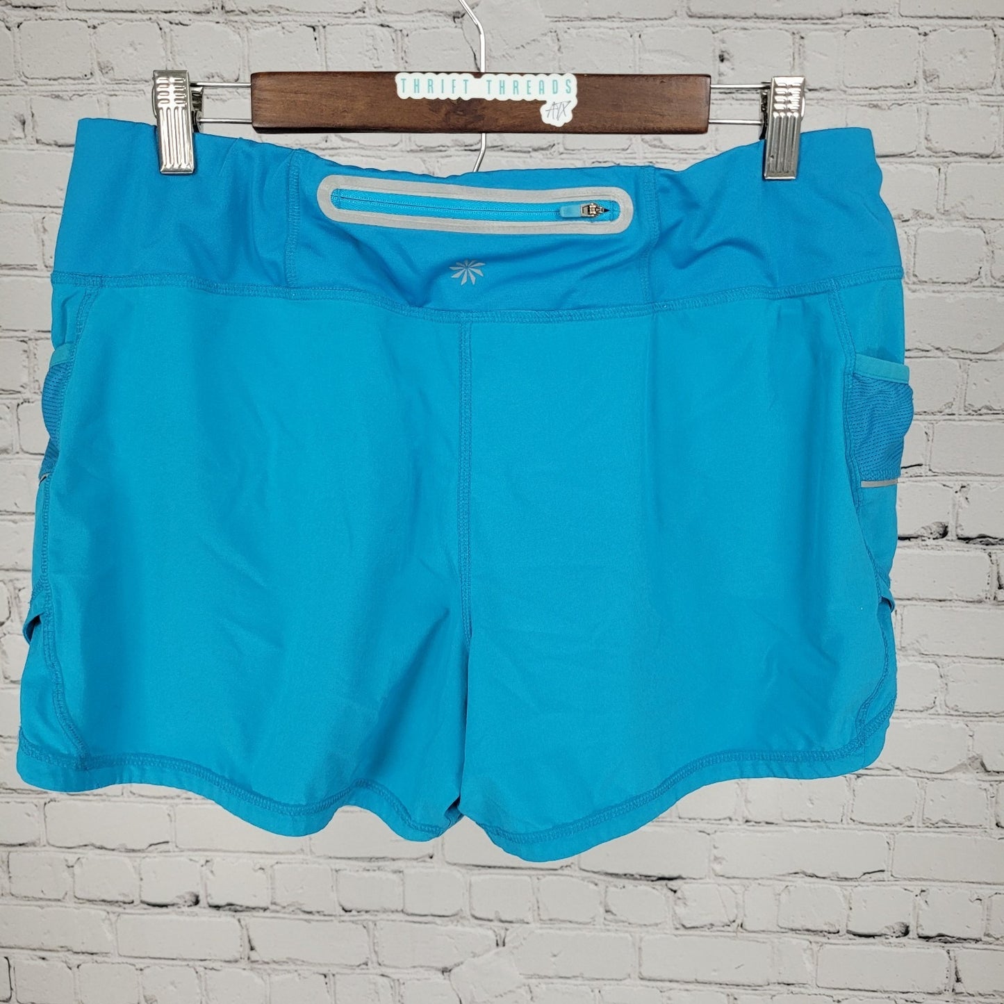 Athleta Blue Lightweight Stretch Built In Panty Lined Athletic Shorts Large L