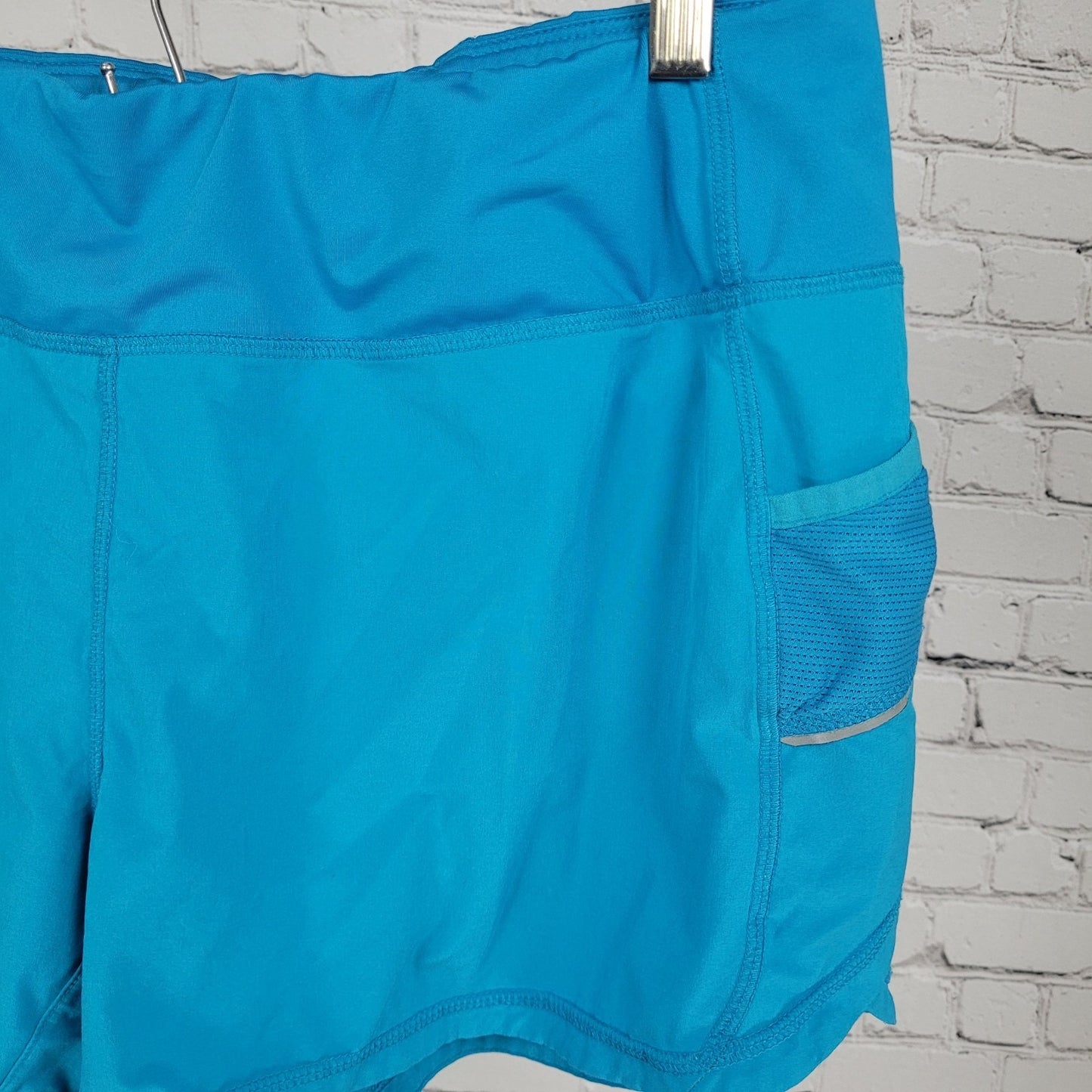 Athleta Blue Lightweight Stretch Built In Panty Lined Athletic Shorts Large L