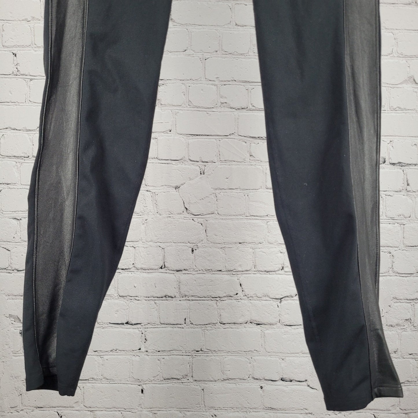 Athleta Black Faux Leather Tux Metro Athleisure Pants Leggings Medium M (29x29)