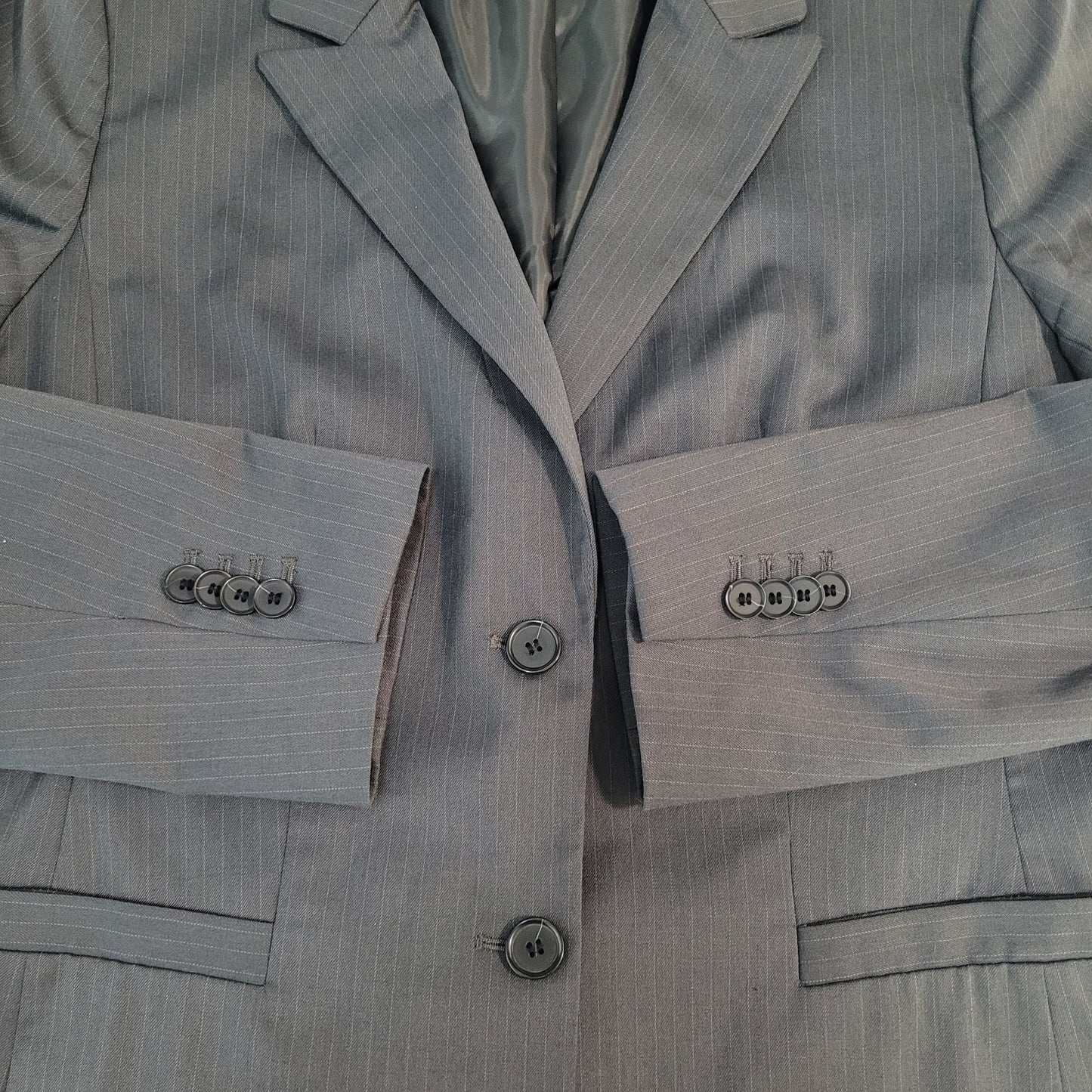 Ann Taylor Grey Pinstriped 2 Button Vented Lightweight Blazer Jacket Size 10