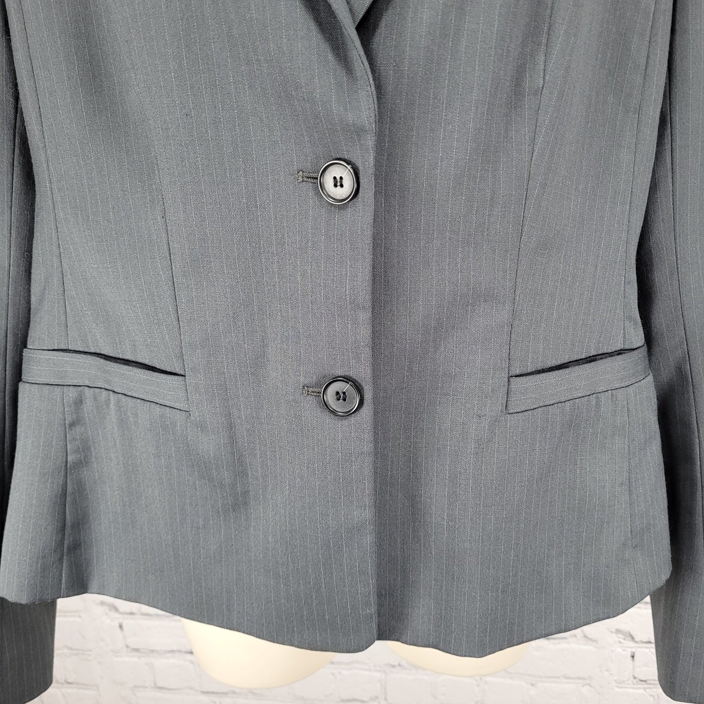 Ann Taylor Grey Pinstriped 2 Button Vented Lightweight Blazer Jacket Size 10