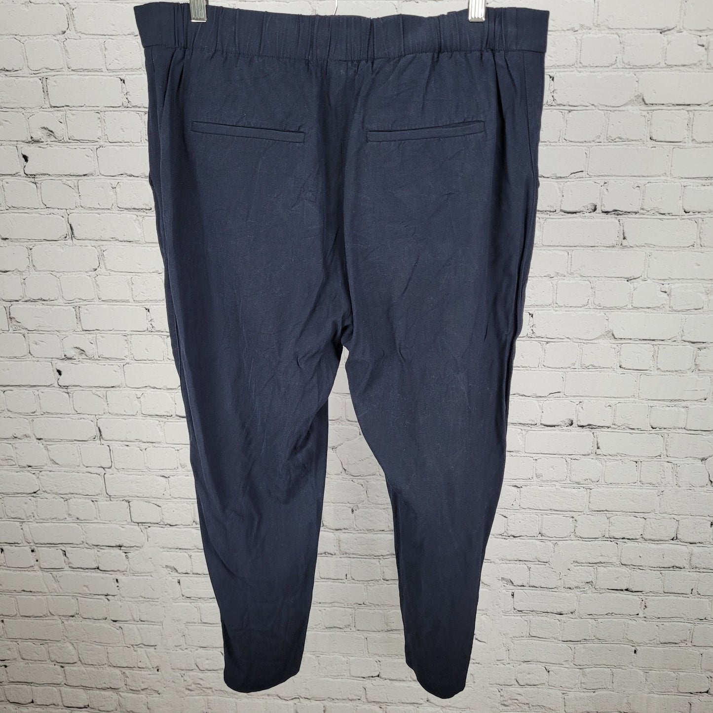 Vince Dark Blue Pleated Elastic Waist Pull On Stretch Crop Pants Size XL (35x25)