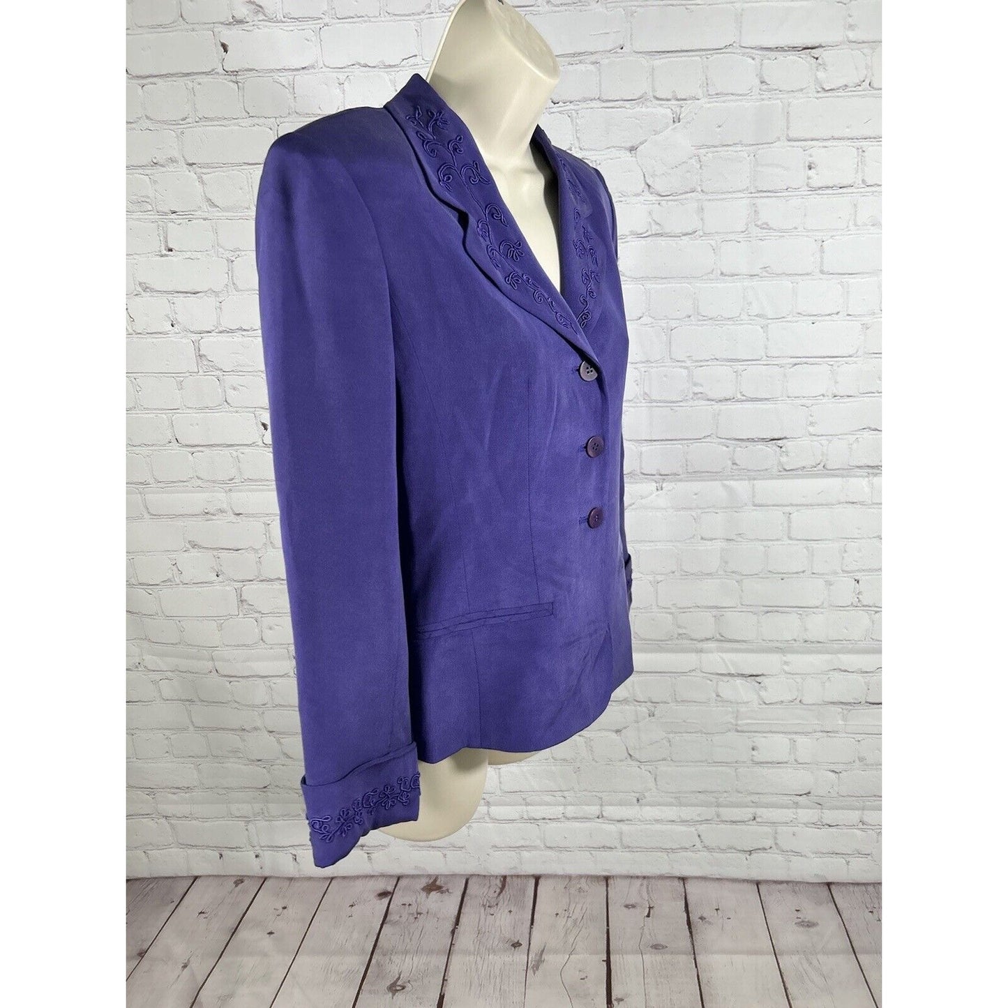 VTG Via Seta Suits Petites Purple 100% Silk Embroidered Three Button Blazer 4