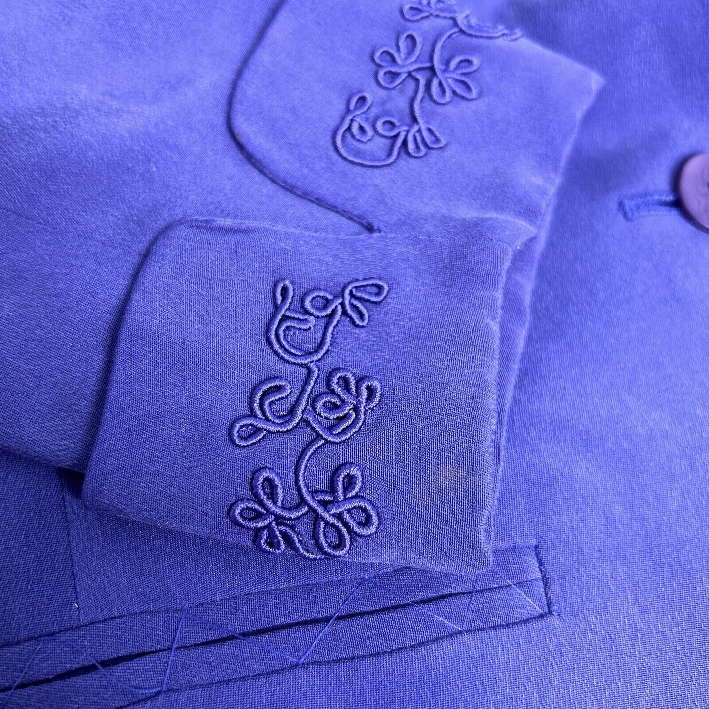 VTG Via Seta Suits Petites Purple 100% Silk Embroidered Three Button Blazer 4