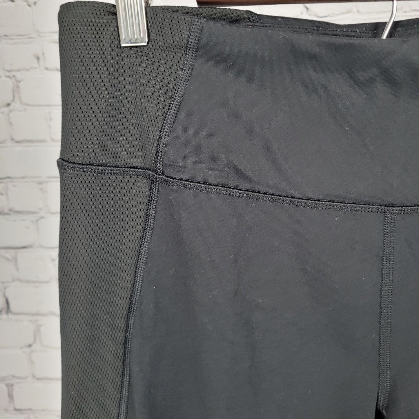 VSX Black Knockout By Victoria's Secret Tight Yoga Pants Size Large L (30x27)