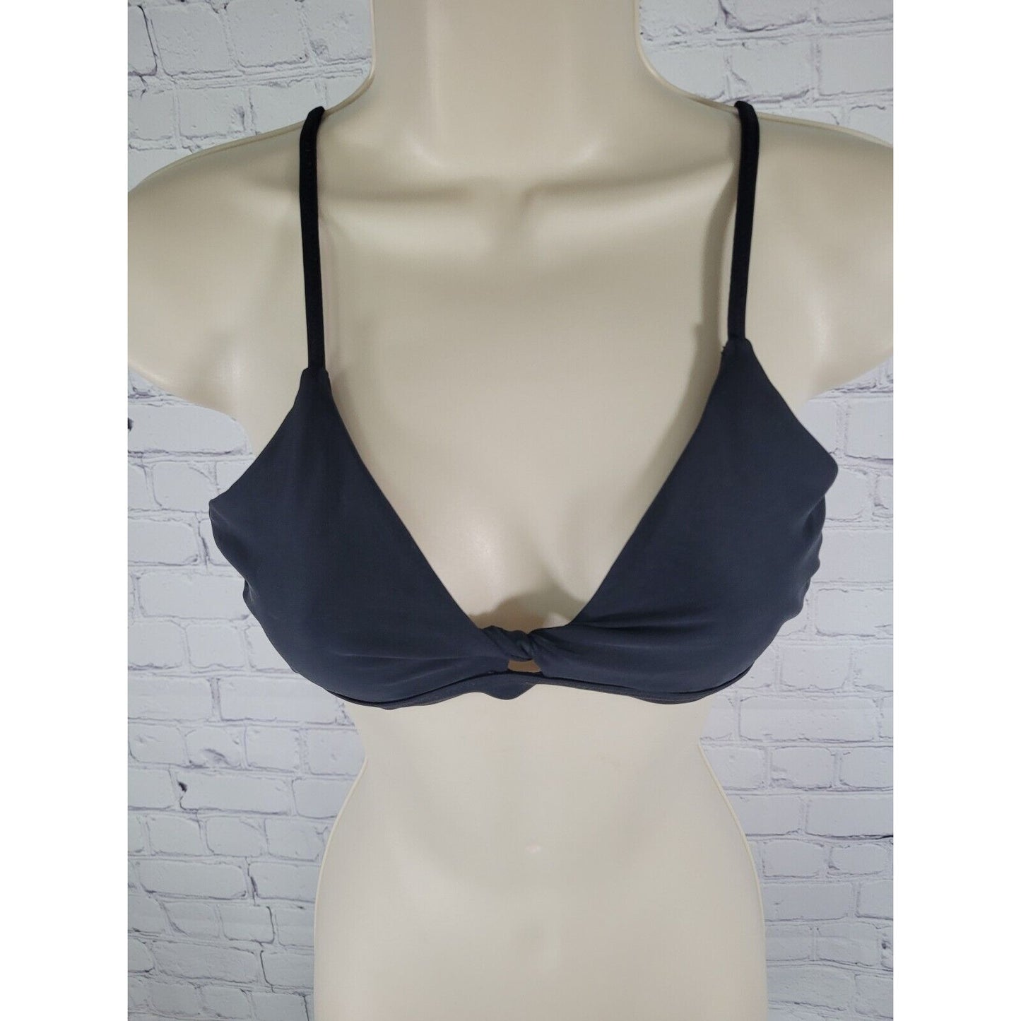 Raisins Macrame Stappy Back Swim Suit Top Size Small