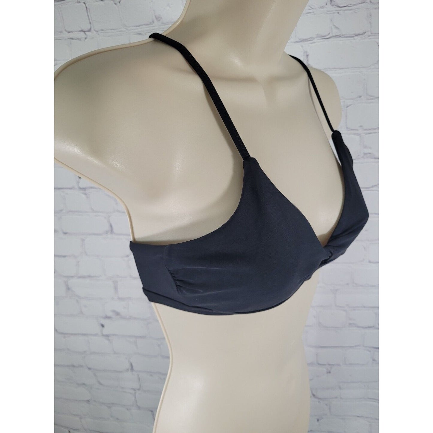 Raisins Macrame Stappy Back Swim Suit Top Size Small