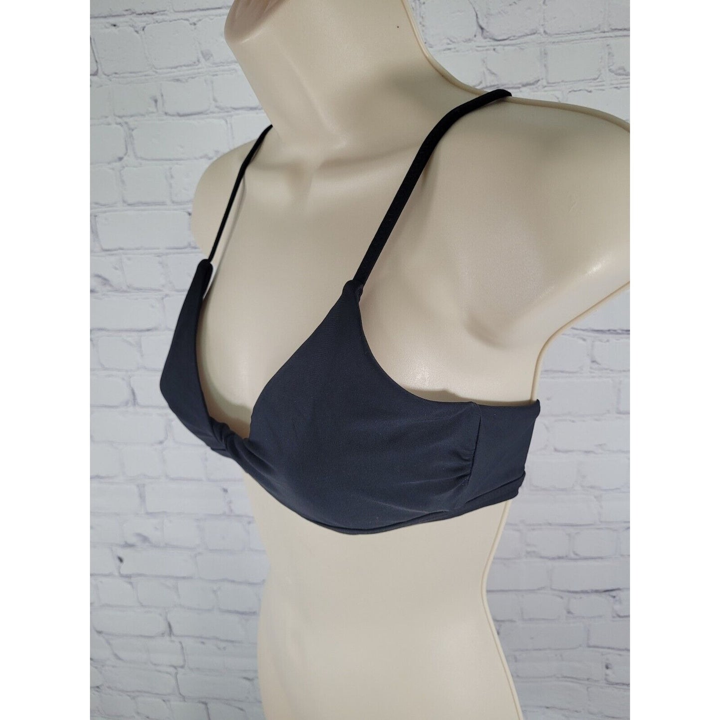 Raisins Macrame Stappy Back Swim Suit Top Size Small