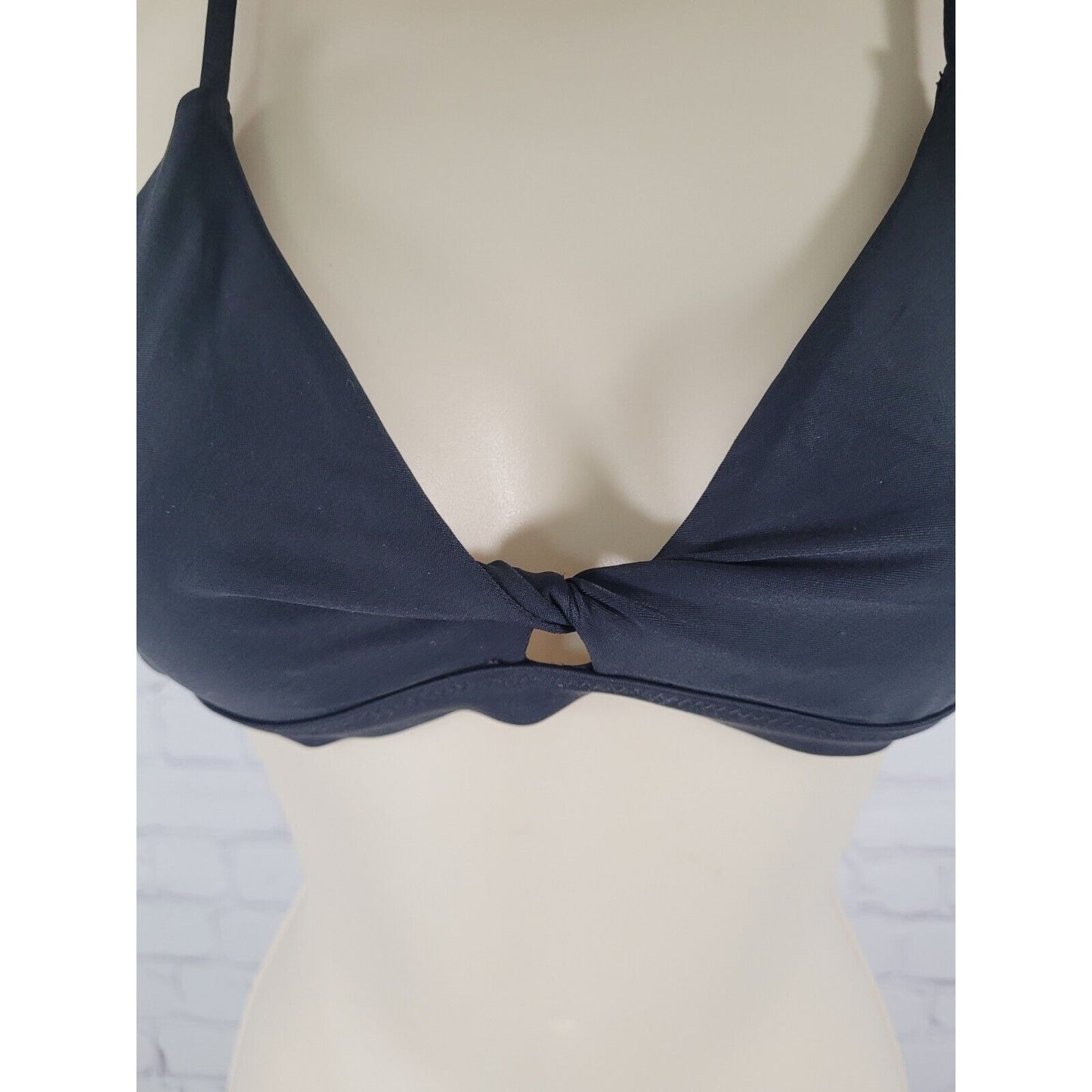 Raisins Macrame Stappy Back Swim Suit Top Size Small