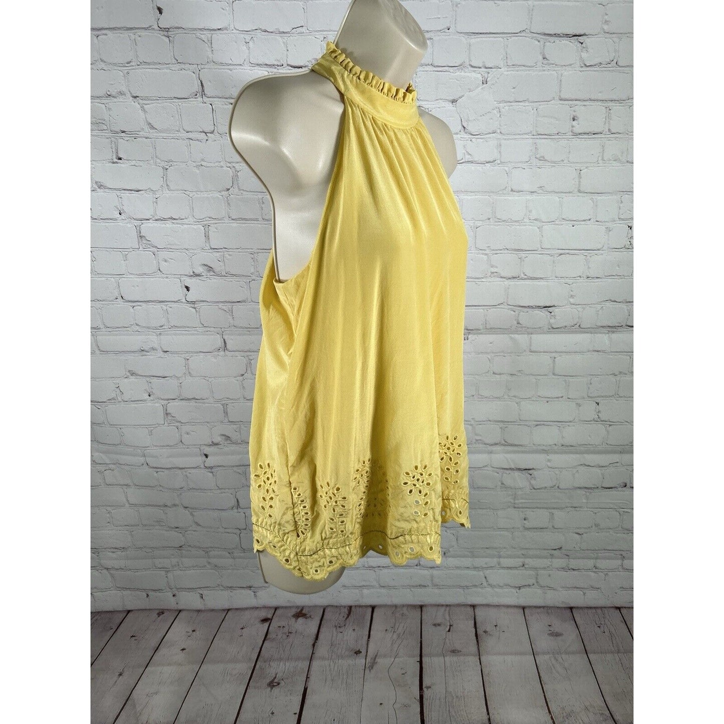 Jovovich Hawk 100% Silk Yellow High Neck Paisley Sleeveless Blouse Women’s 2