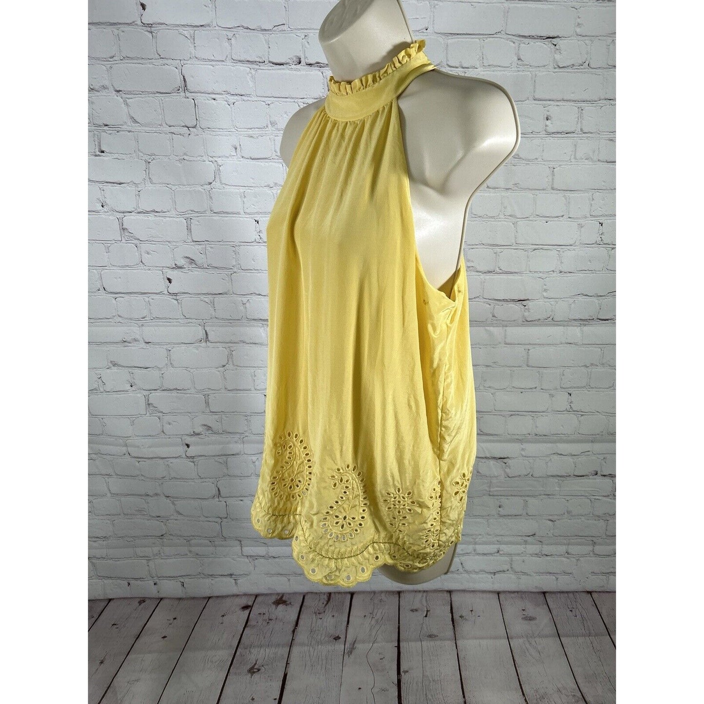 Jovovich Hawk 100% Silk Yellow High Neck Paisley Sleeveless Blouse Women’s 2