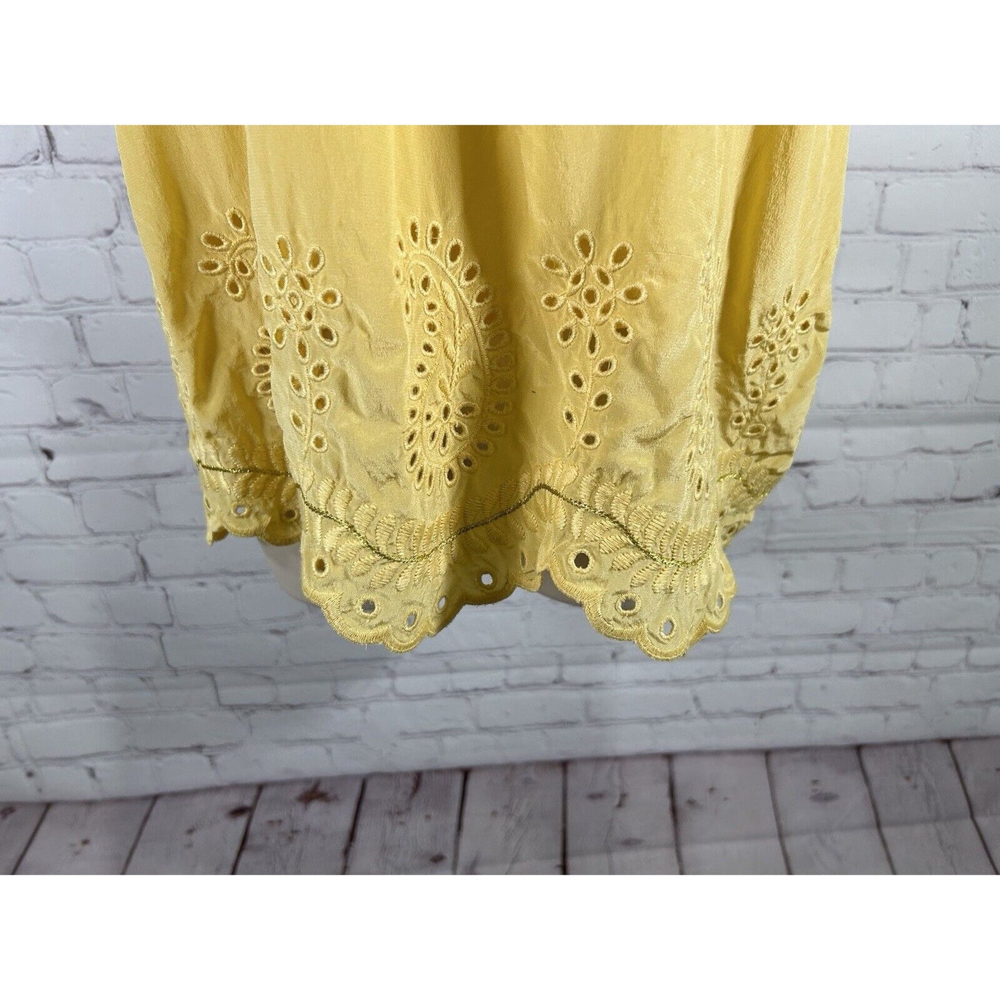 Jovovich Hawk 100% Silk Yellow High Neck Paisley Sleeveless Blouse Women’s 2