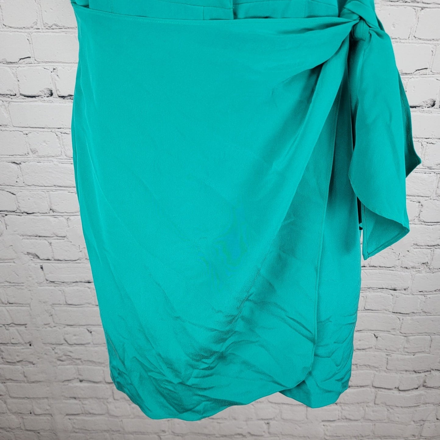 VTG Pat Argenti Green 100% Silk Short Sleeve Buttoned Wrap Tie Dress Size 6