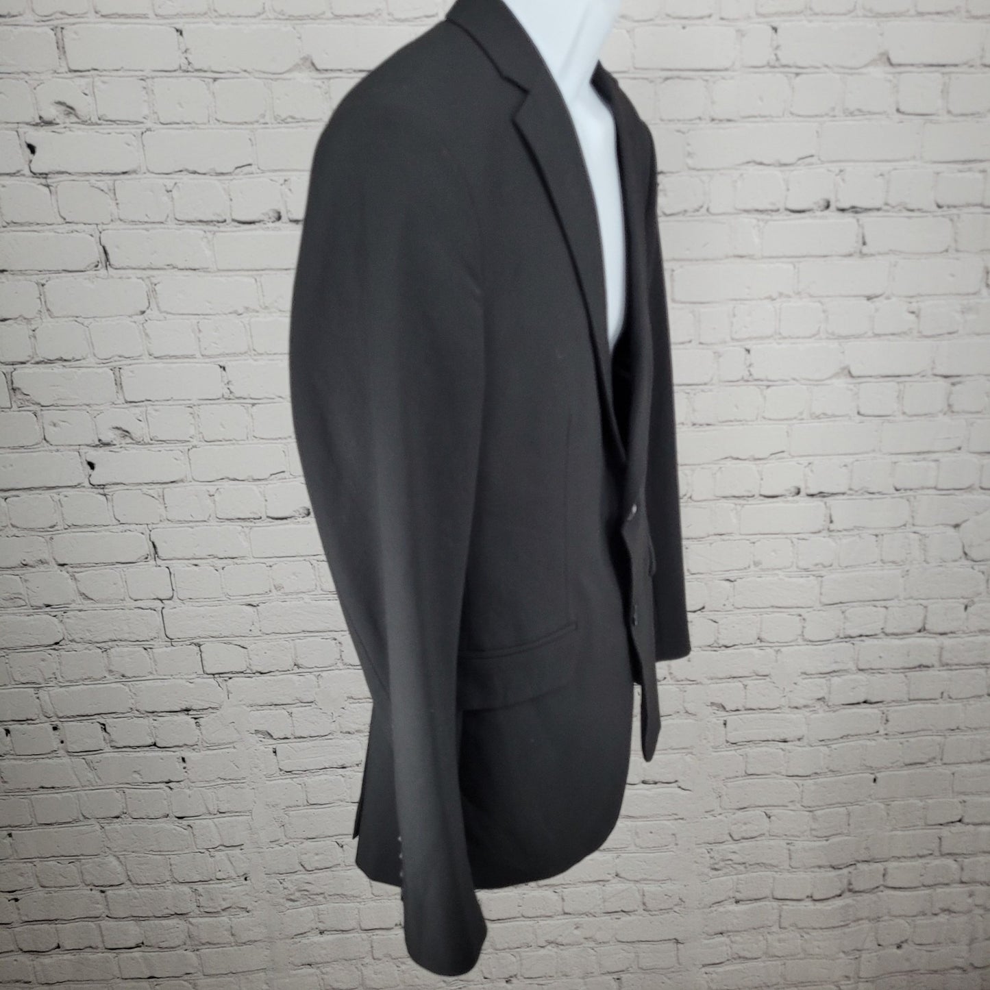J. Ferrar Black Slim Fit 2 Button Notch Double Vented Blazer Sport Coat Size 40R
