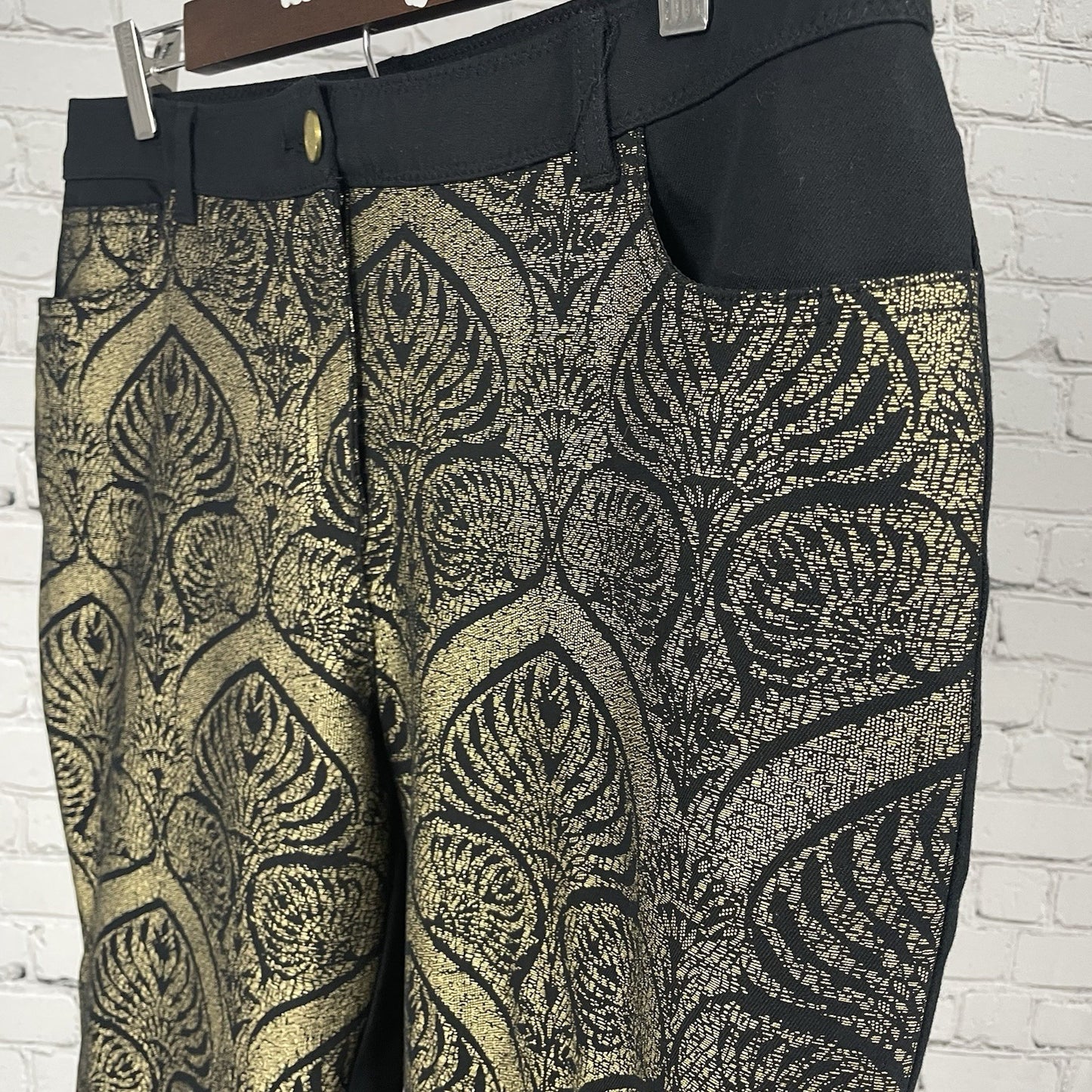 Chico’s Black & Gold Damask Tapered Stretch Ankle Pants Size 2 US 12 (34x27.5)