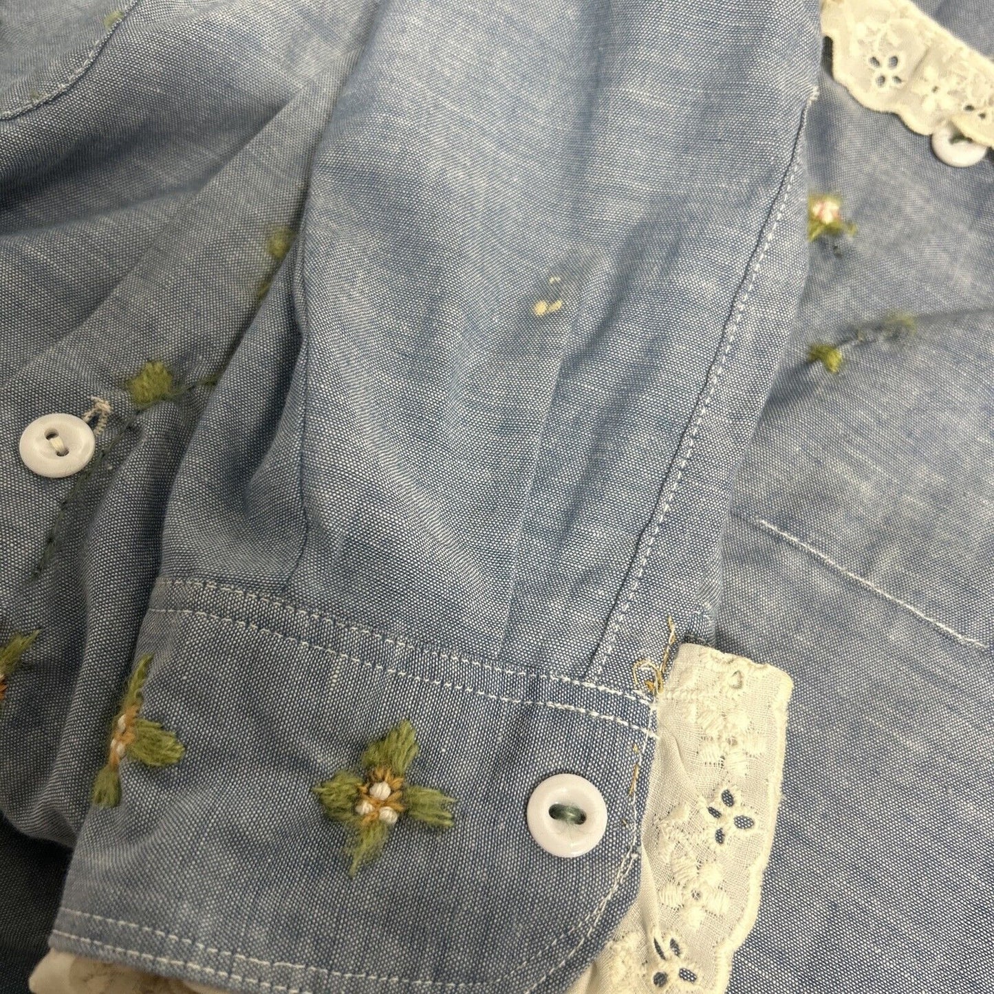 VTG JCPenney Big Mac Embroidered Chambray Lace Trim Button Up Shirt Women’s L