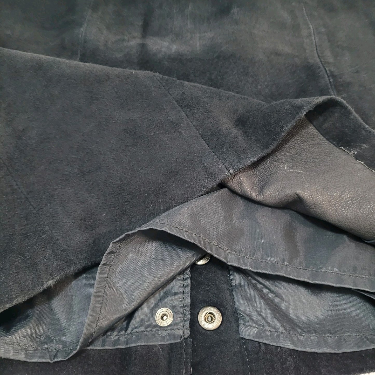 VTG BB Dakota Black Genuine Suede Leather Back Slit Skirt Size 5/6 (25x21.5)