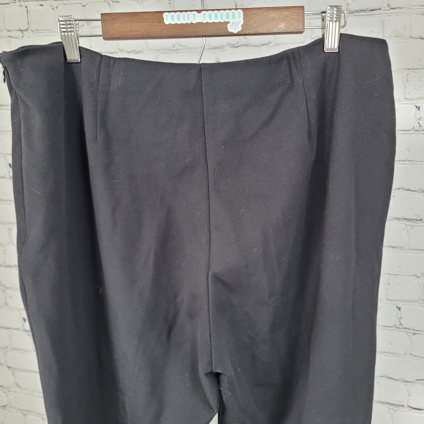 Chico's Black Stretch Mid Rise Side Zip Tapered Dress Pants Size 3 US 16 (36x30)