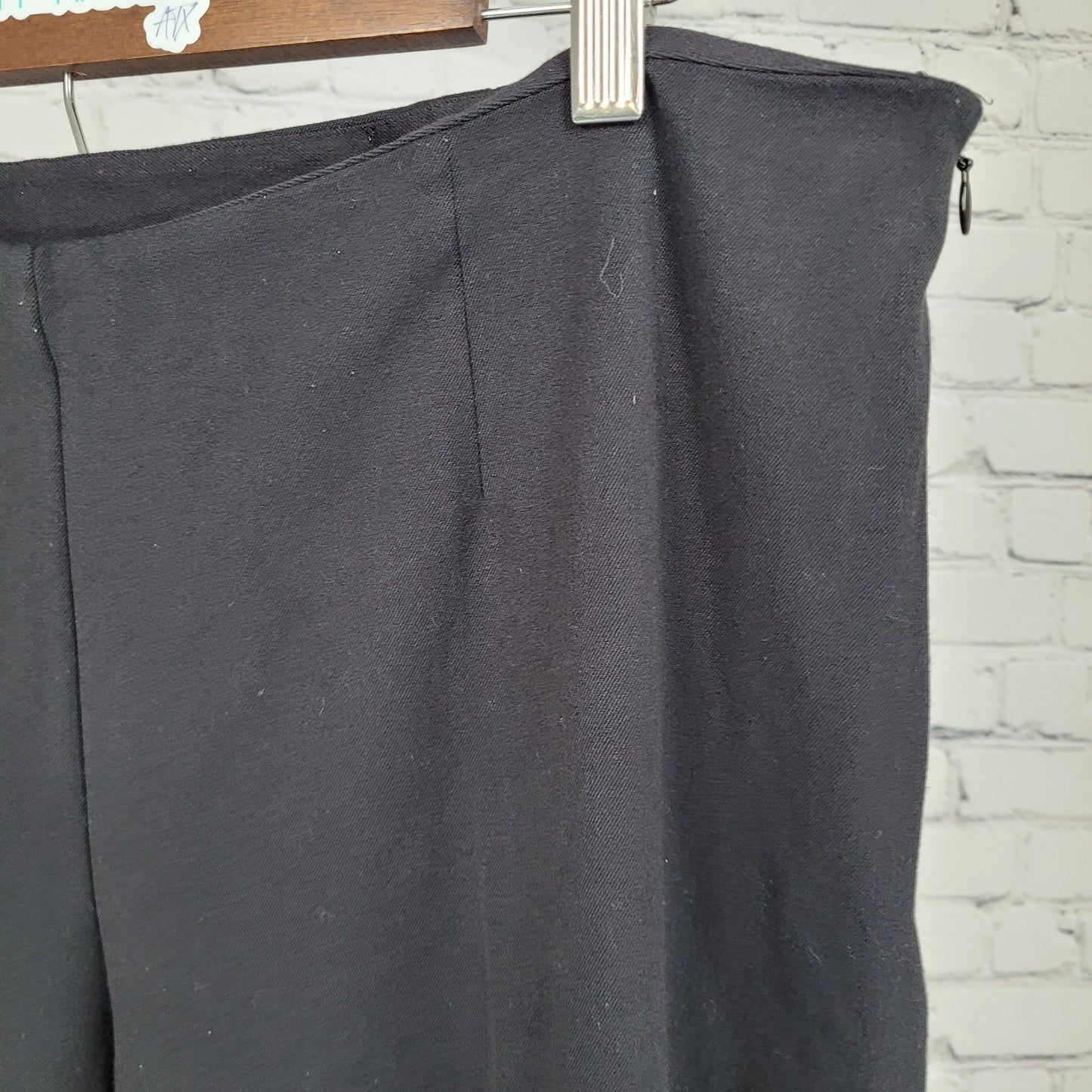 Chico's Black Stretch Mid Rise Side Zip Tapered Dress Pants Size 3 US 16 (36x30)