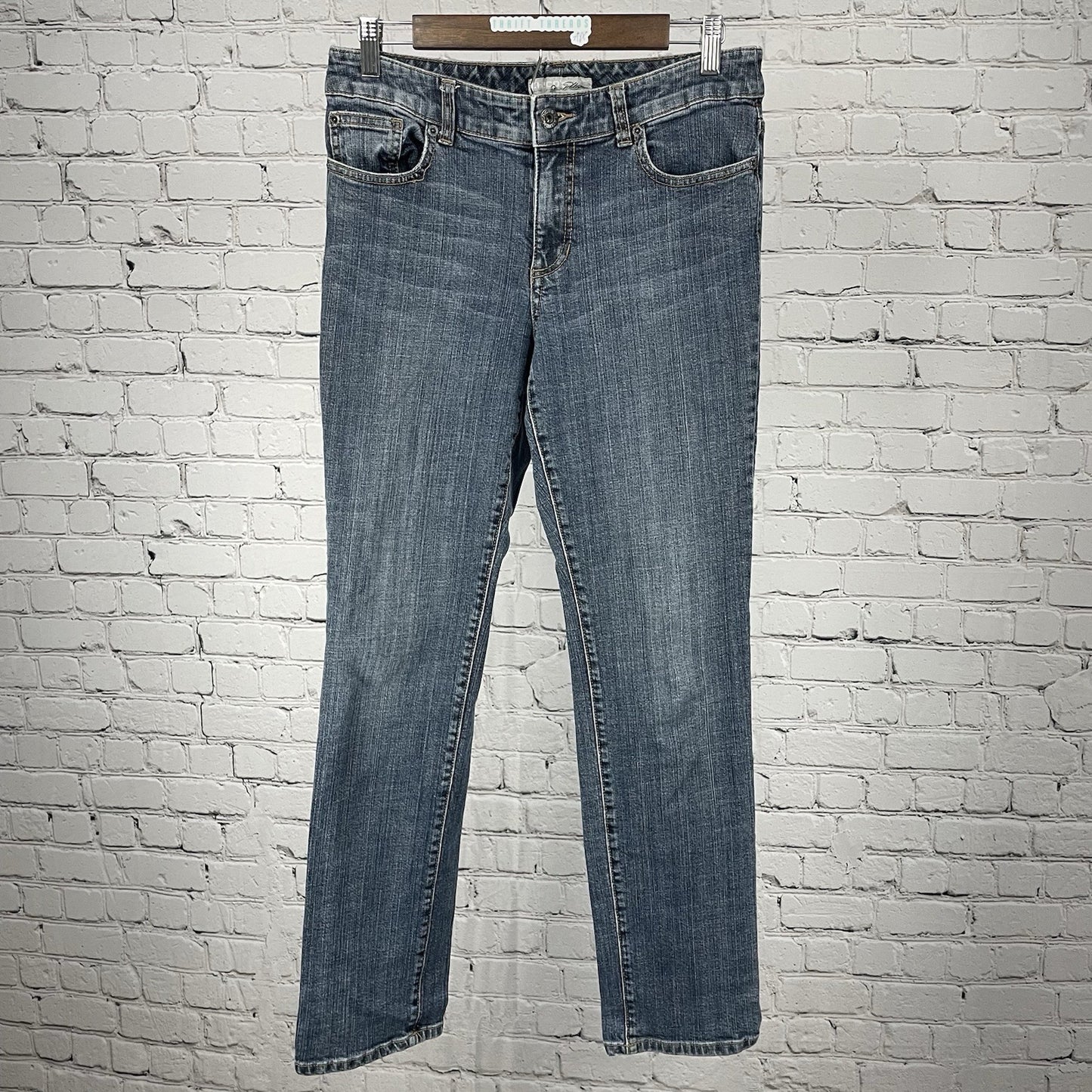 Chico’s Platinum Blue Denim Mid Rise Medium Wash Jeans Size 0.5 US 6 (30x30)