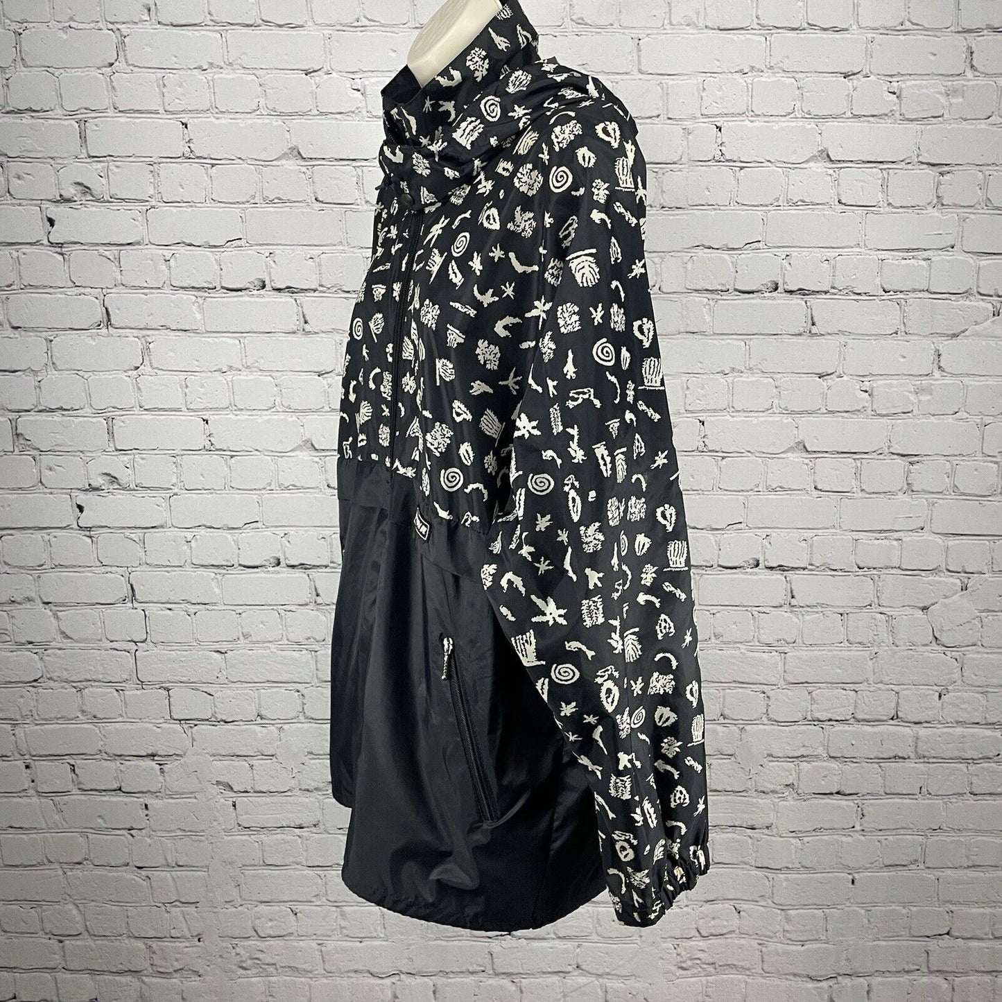 K.WAY Black Printed Zipped Rain Jacket Windbreaker Removable Hood Size Medium M