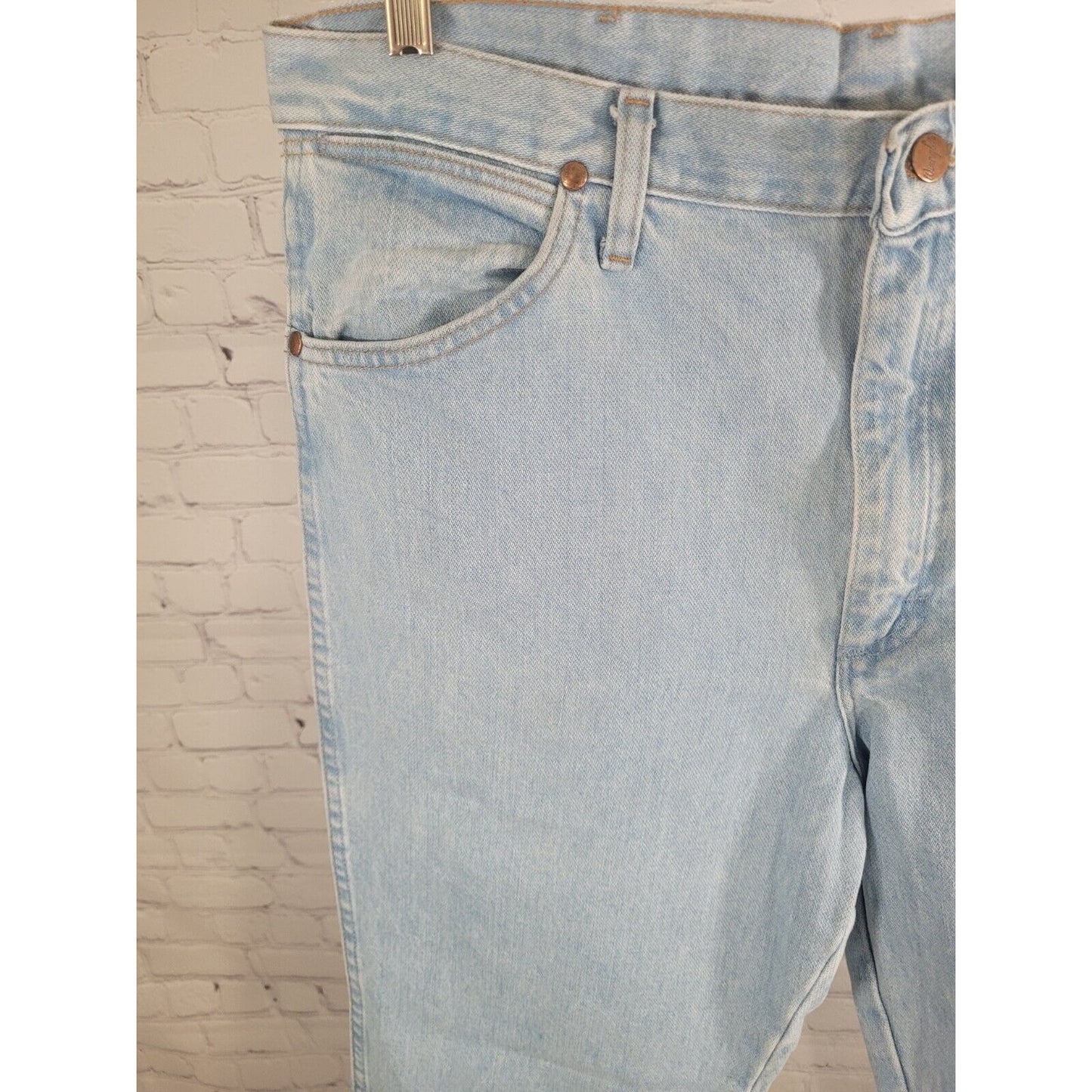 Wrangler Light Wash Ripped Straight Leg Nicaragua Baggy Jeans 936 GBH (36x30)