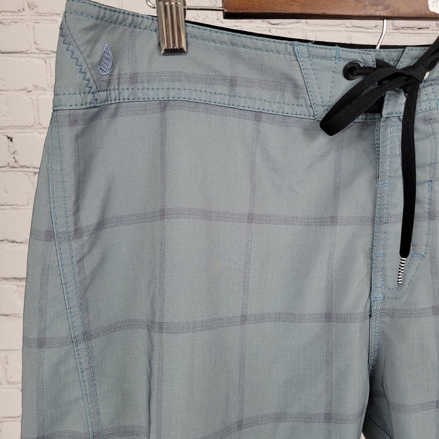 Volcom Blue Lightweight Stretch Back Pocket Board Shorts Swim Trunks Size 34x9