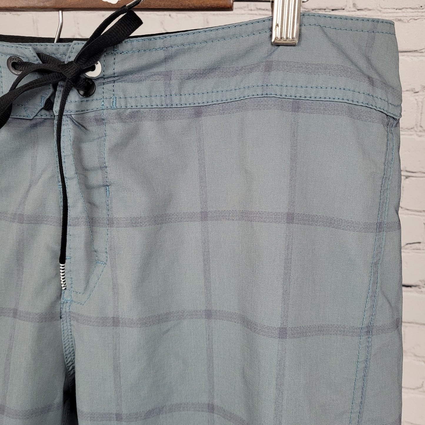 Volcom Blue Lightweight Stretch Back Pocket Board Shorts Swim Trunks Size 34x9
