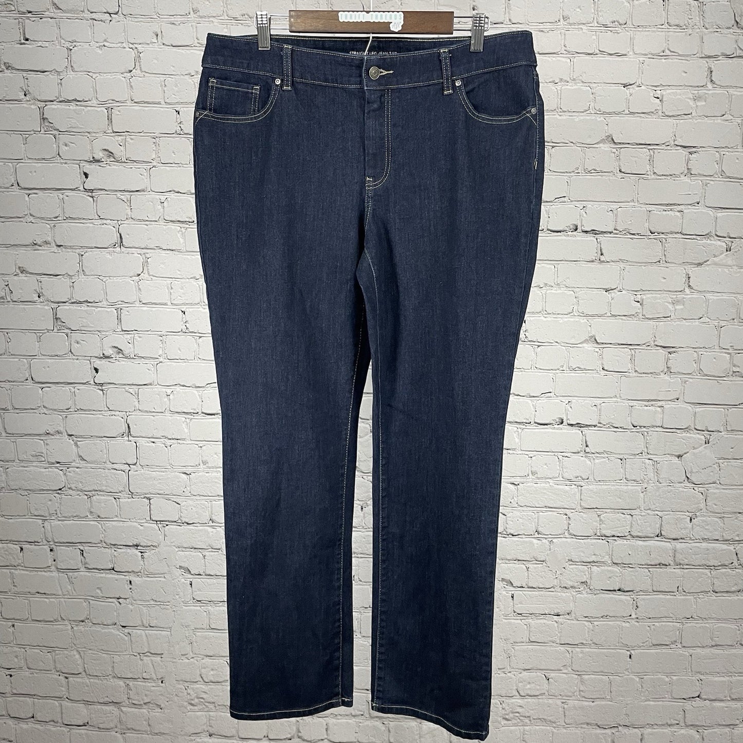 Chico’s Blue Dark Wash Denim Straight Leg Jeans Stretch Size 14 (36x30.5)
