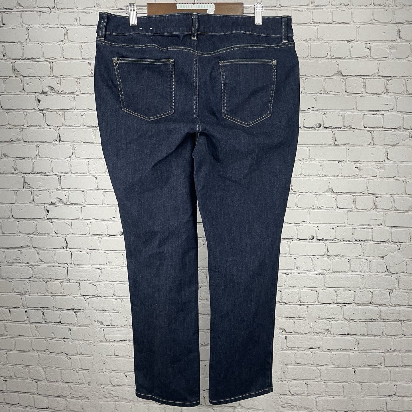 Chico’s Blue Dark Wash Denim Straight Leg Jeans Stretch Size 14 (36x30.5)