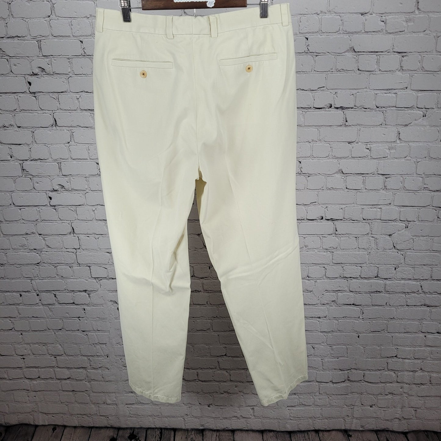 Tommy Bahama Ivory Cotton Blend Relax Flat Front Chino Pants Size 35 (35x33)