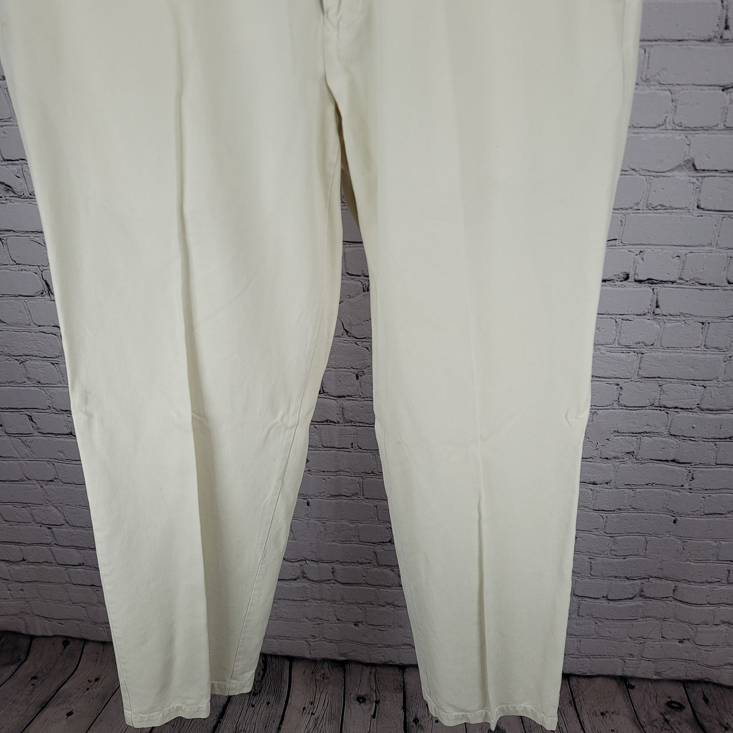 Tommy Bahama Ivory Cotton Blend Relax Flat Front Chino Pants Size 35 (35x33)