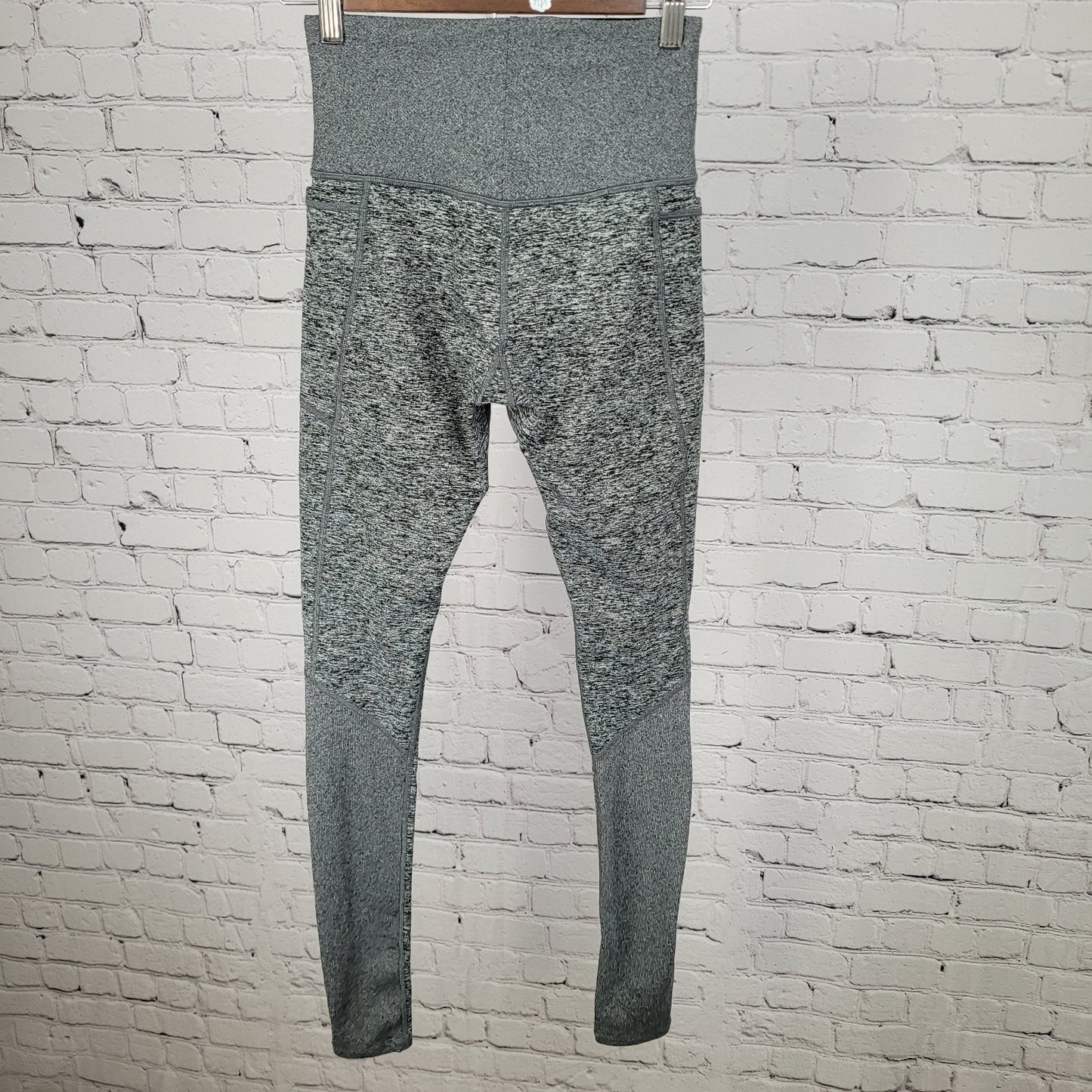 Athleta Grey Exhale Heel Tight Athleisure Yoga Pants Leggings Size XS (24x32)