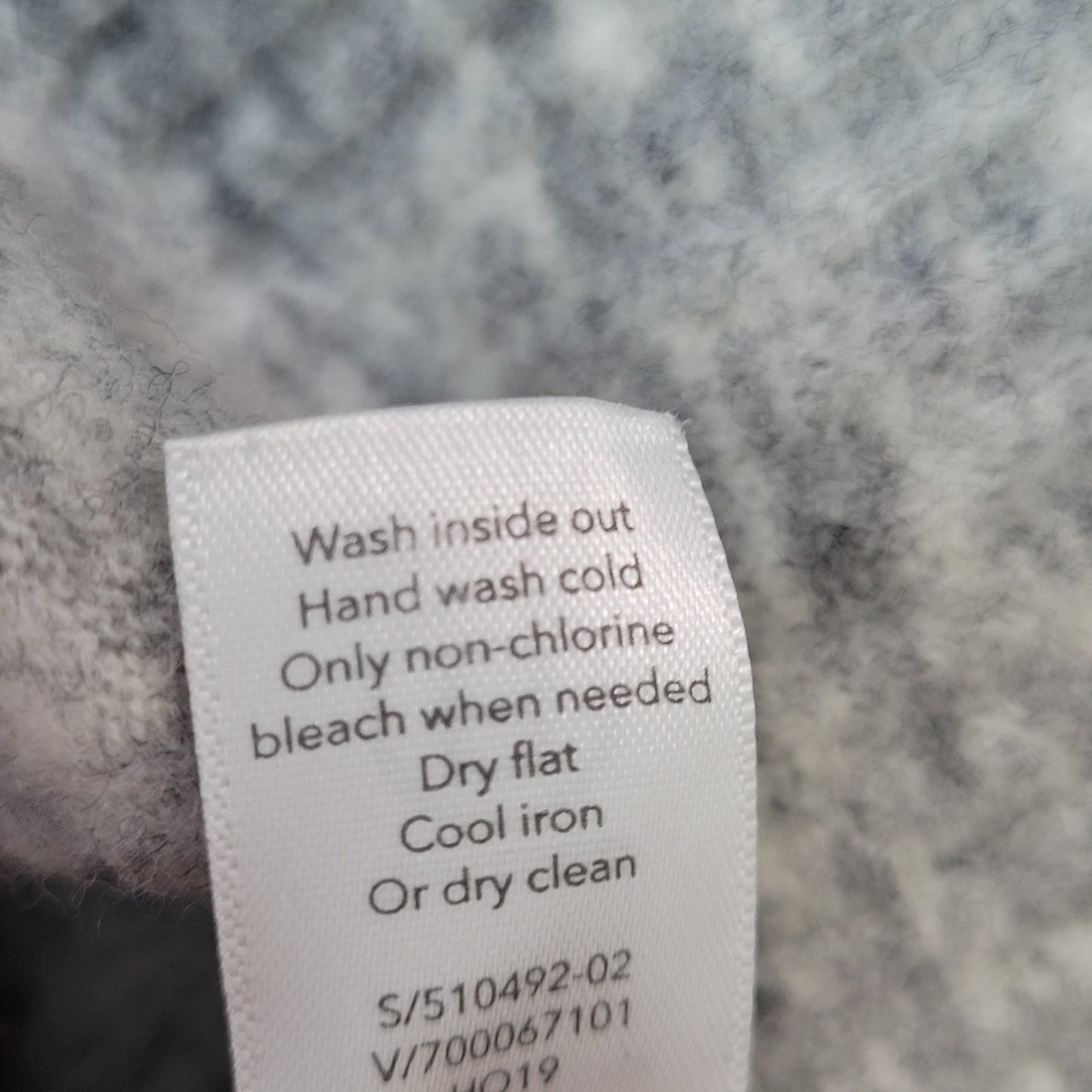 Athleta Heathered Grey Merino Extra Fine Wool Blend Sweater Size Medium M