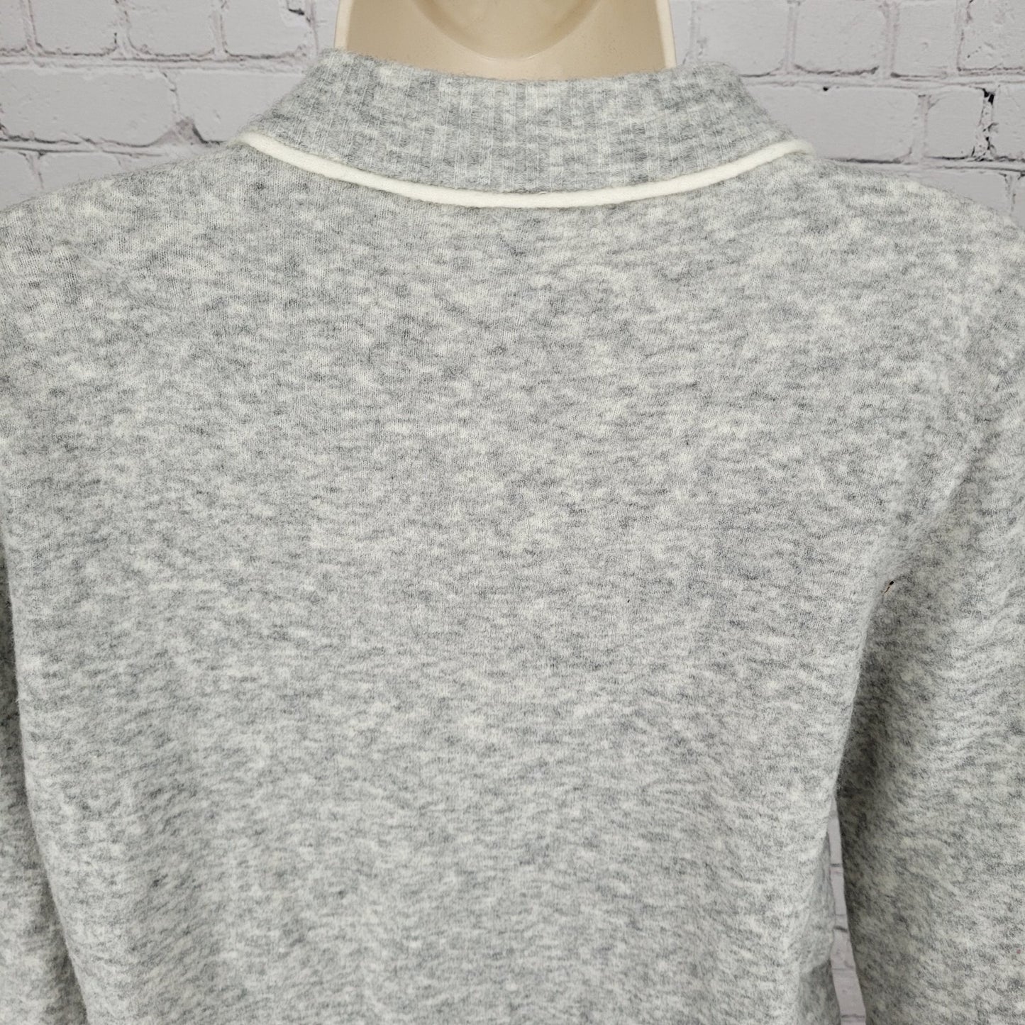 Athleta Heathered Grey Merino Extra Fine Wool Blend Sweater Size Medium M