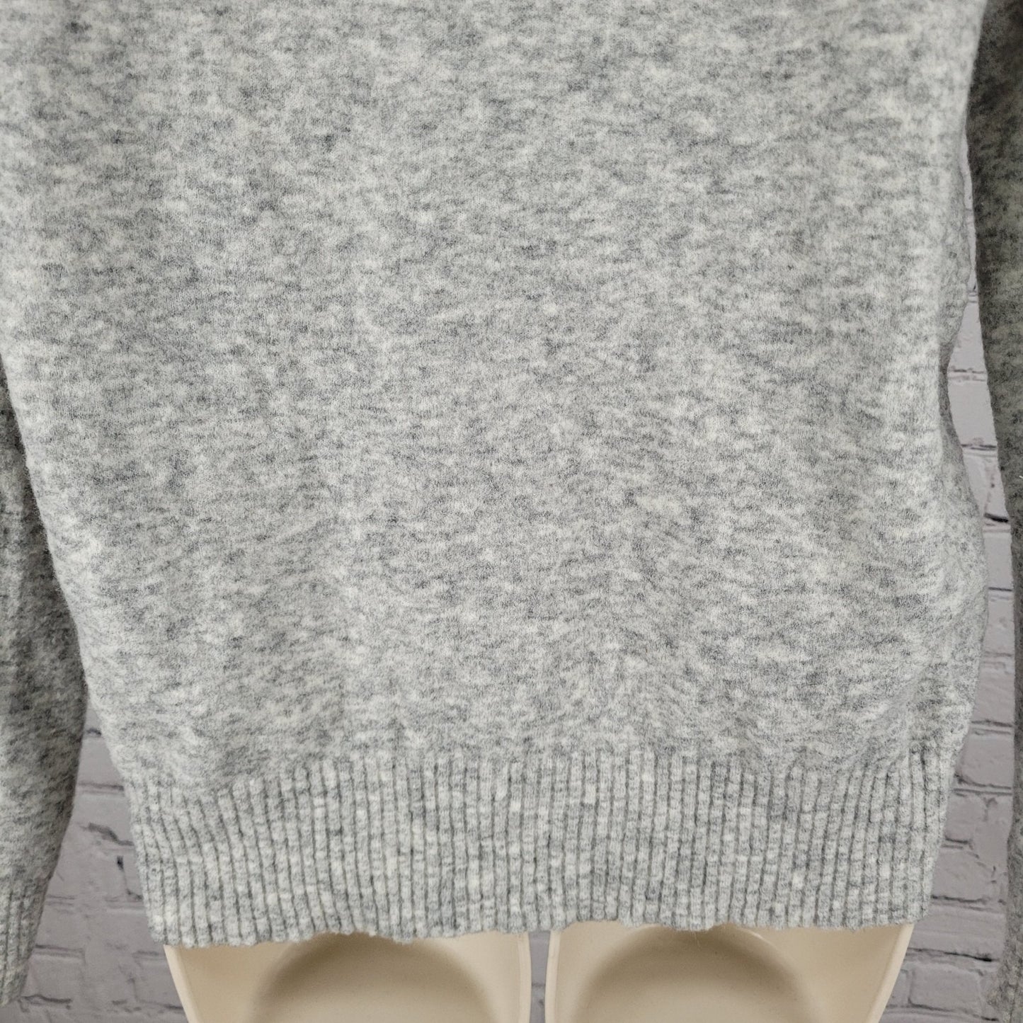Athleta Heathered Grey Merino Extra Fine Wool Blend Sweater Size Medium M