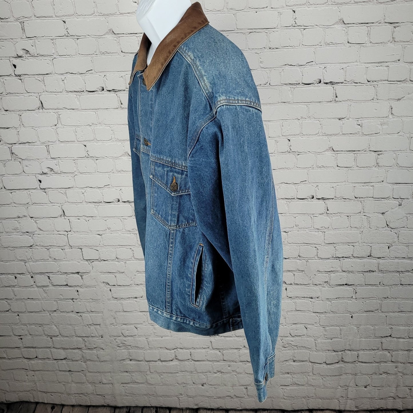 VTG Marlboro Country Store Blue Denim Leather Collar Button Jean Jacket Size XL