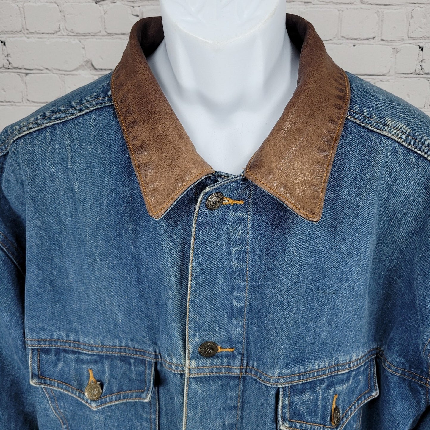 VTG Marlboro Country Store Blue Denim Leather Collar Button Jean Jacket Size XL