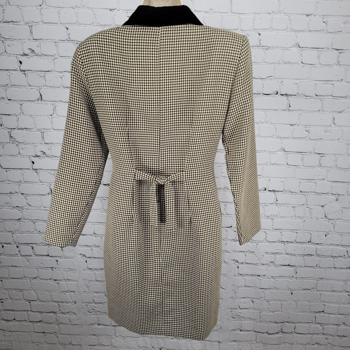 VTG Dawn Joy Fashions Black Beige Velvet Collar Back Tie Dress USA Made Size 6