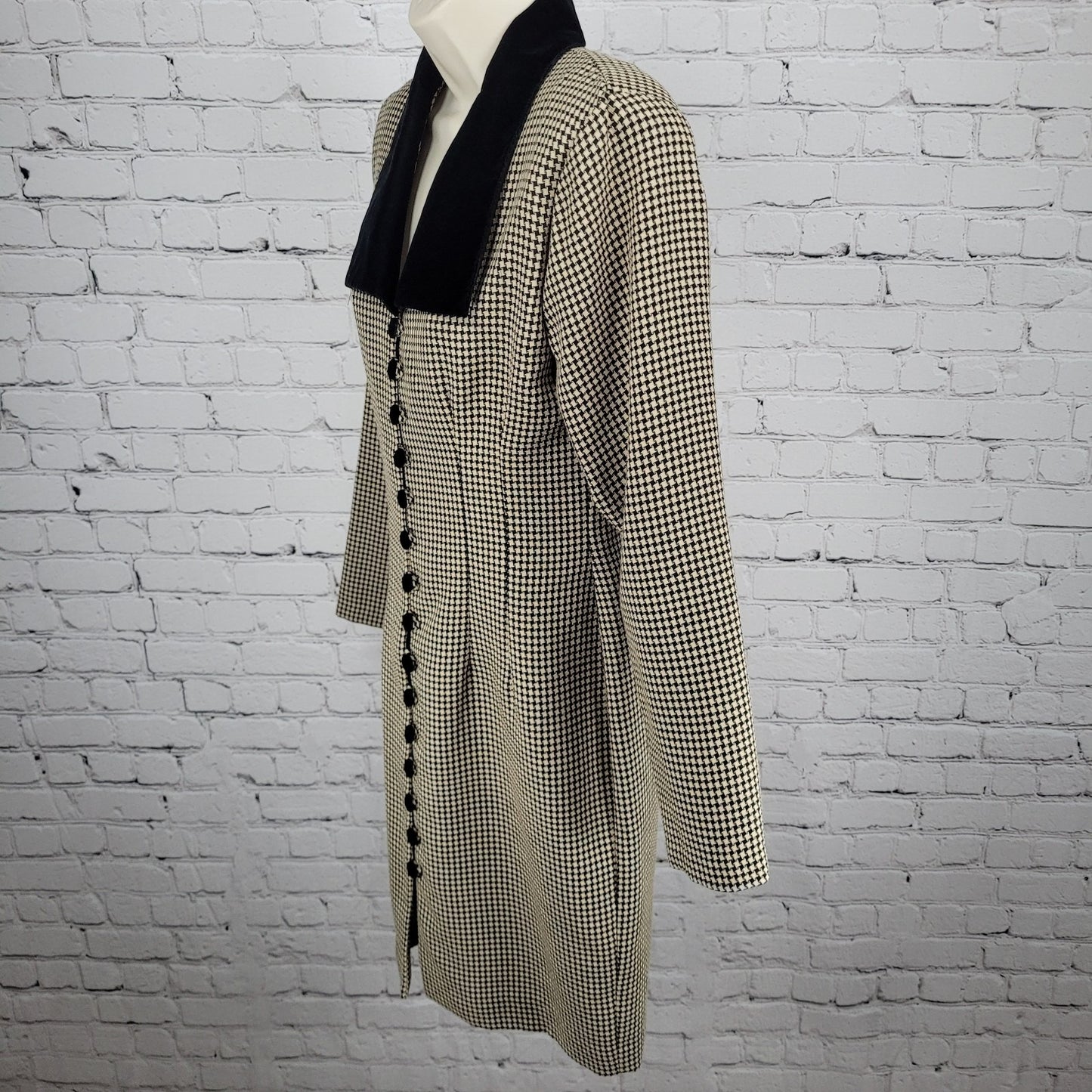 VTG Dawn Joy Fashions Black Beige Velvet Collar Back Tie Dress USA Made Size 6