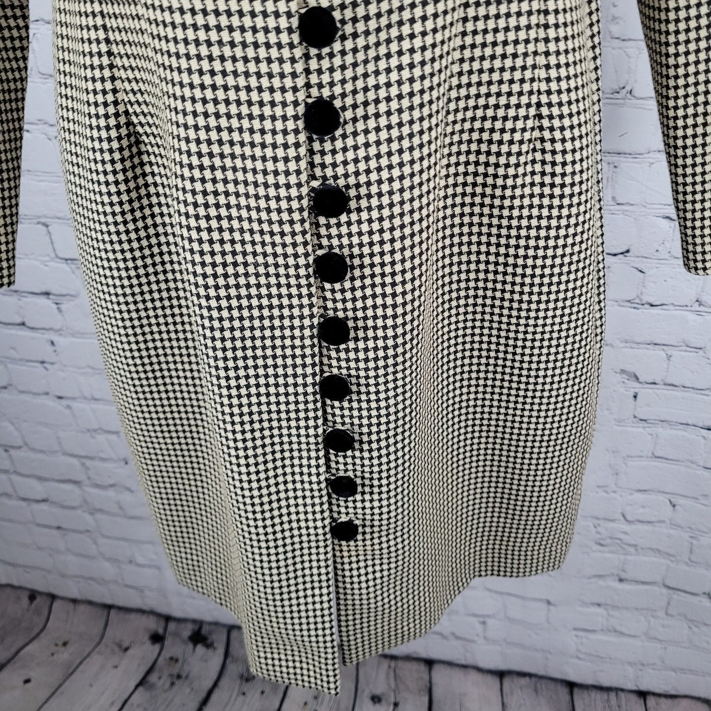 VTG Dawn Joy Fashions Black Beige Velvet Collar Back Tie Dress USA Made Size 6