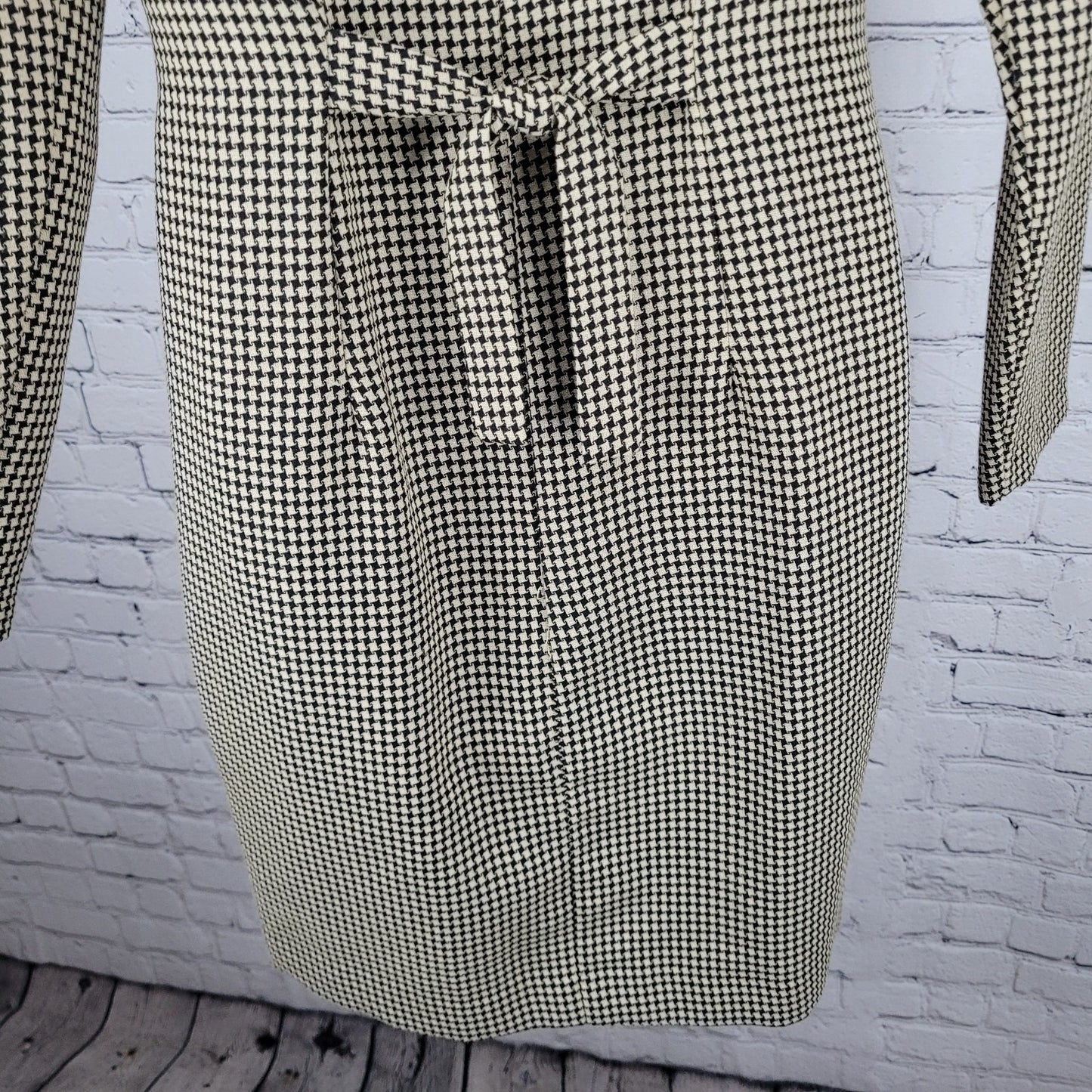 VTG Dawn Joy Fashions Black Beige Velvet Collar Back Tie Dress USA Made Size 6
