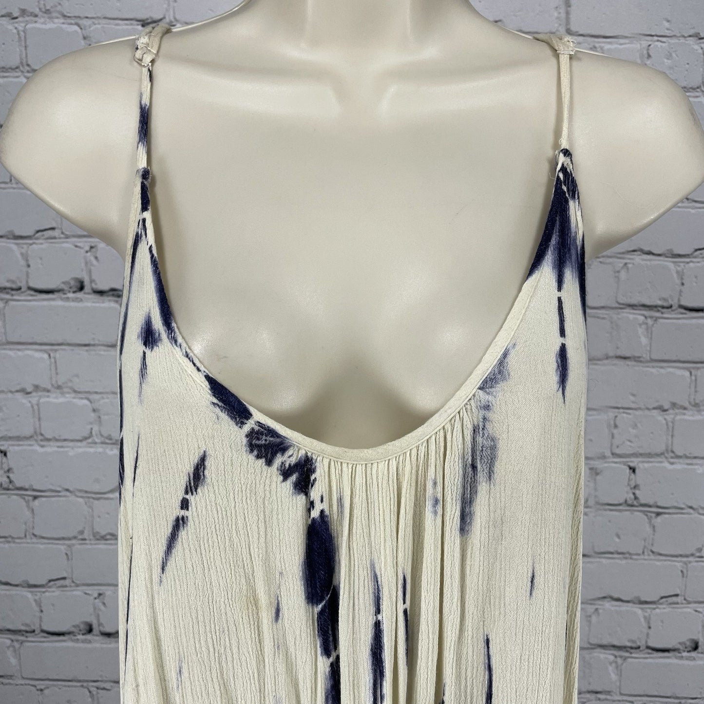 Nectar Clothing Ivory Blue Strappy Backless Lightweight Dress USA Size Large L