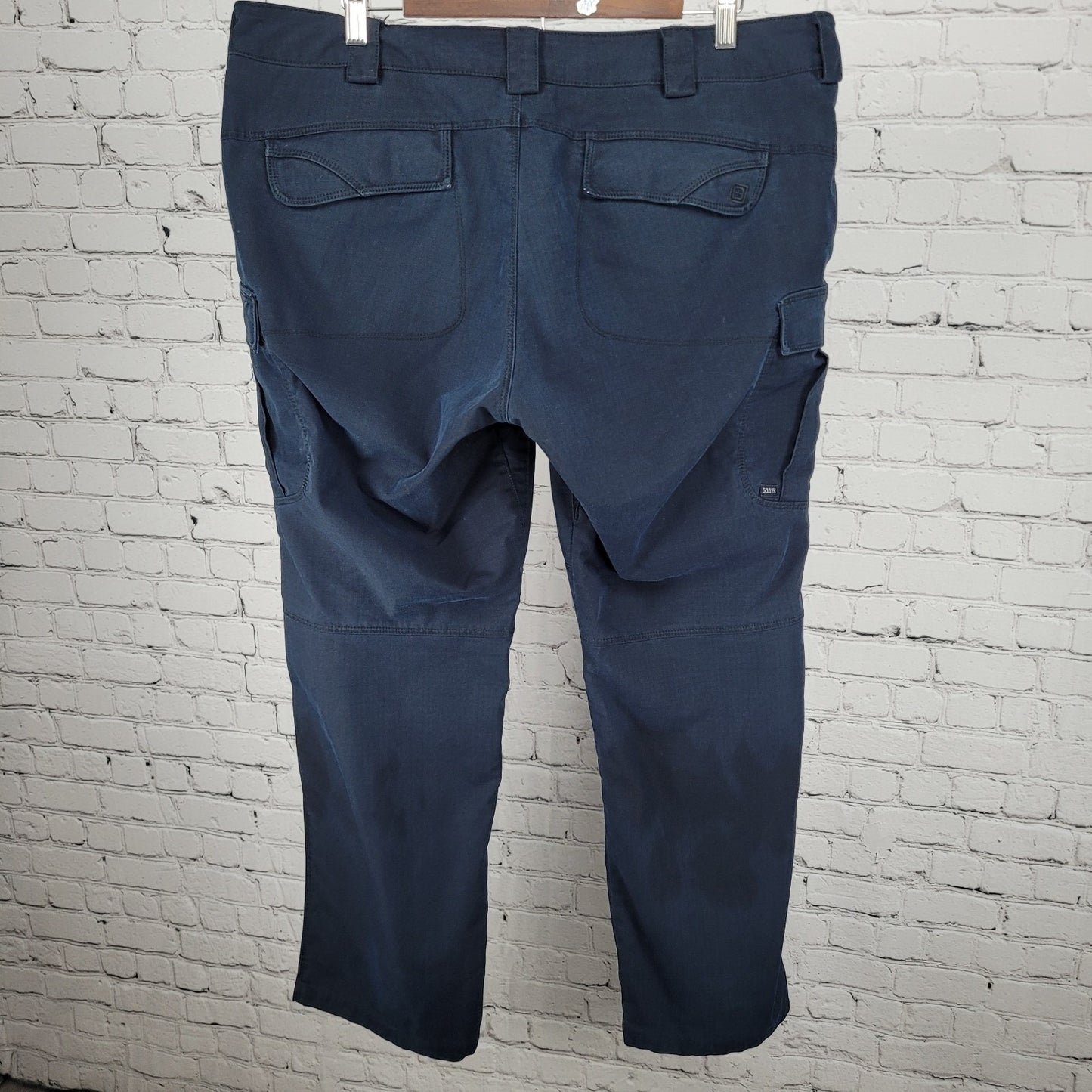 5.11 Tactical Navy Utility Workwear Cargo Pockets Pants Size 18 (39x30) *stained